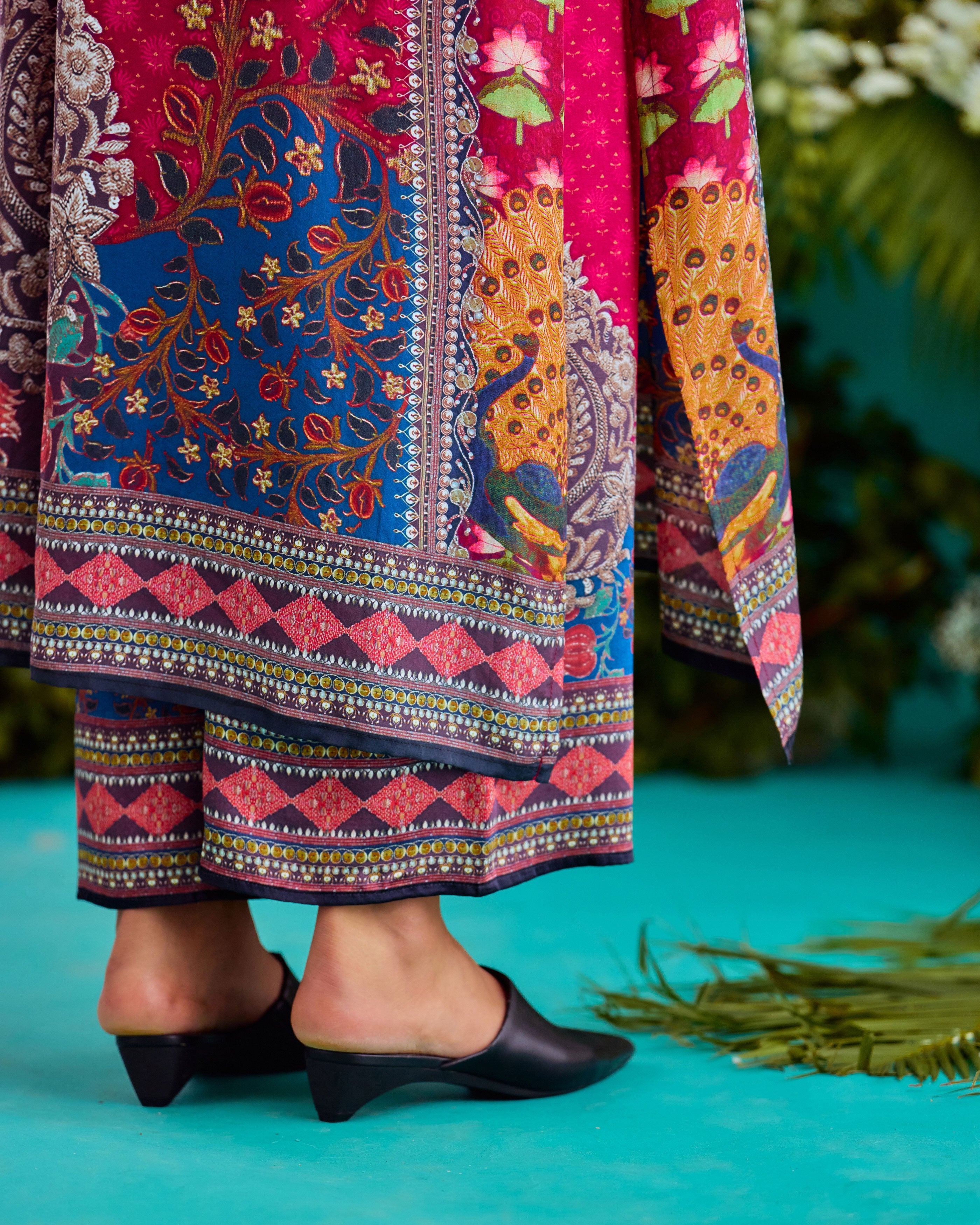 Baati : Banera - Navy/Fuchsia