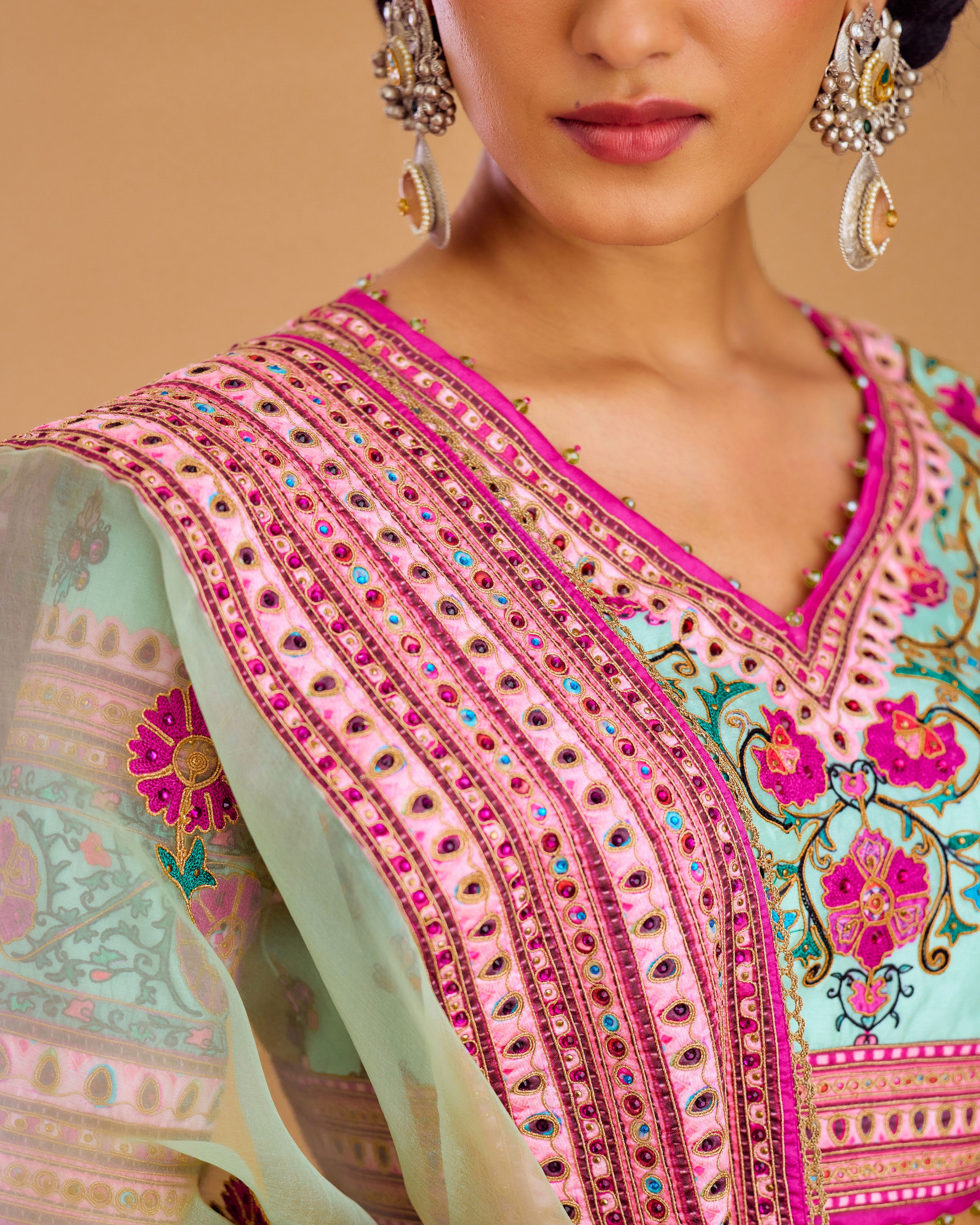 Bukhara Leela Mint
