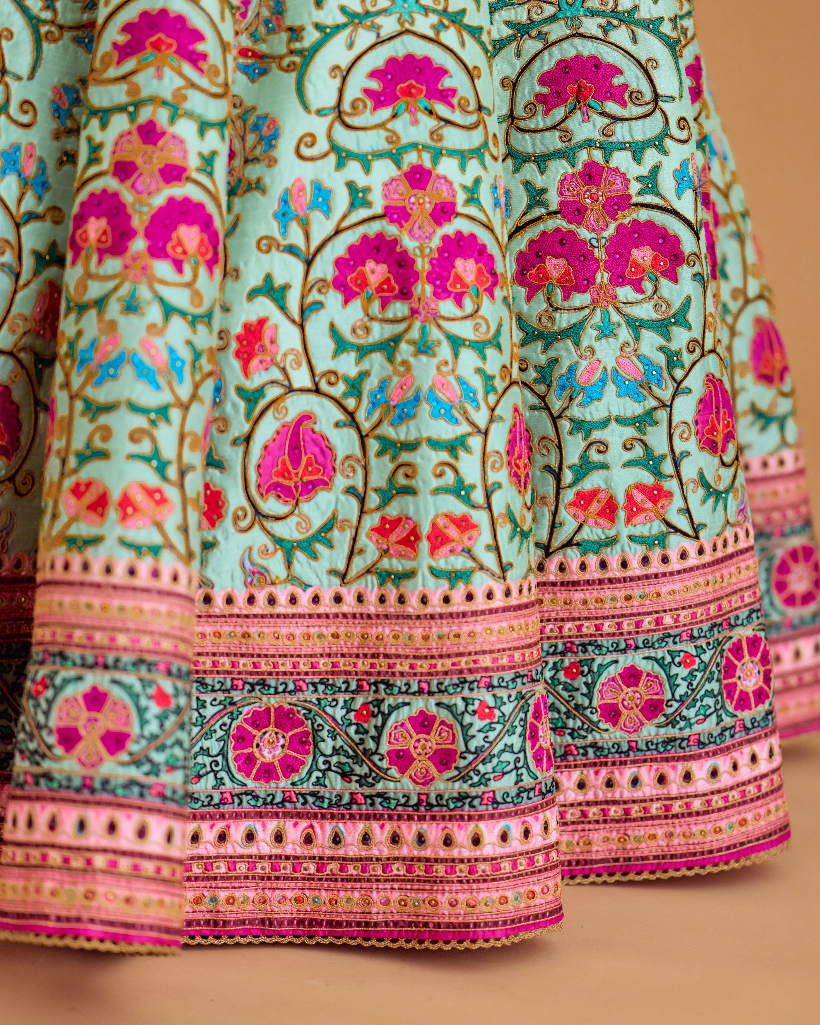 Bukhara Leela Mint