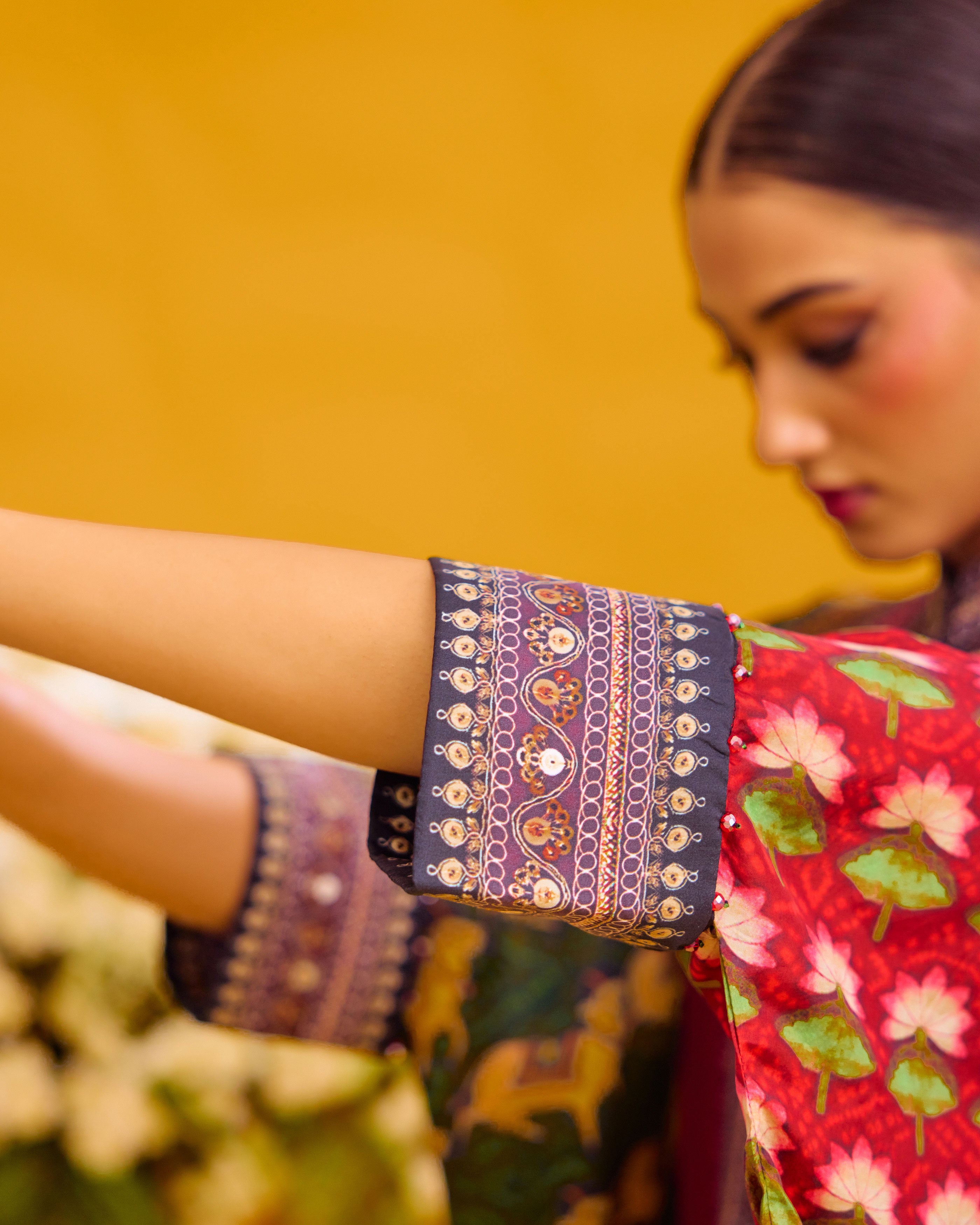 Baati : Chanel 36" - Multi