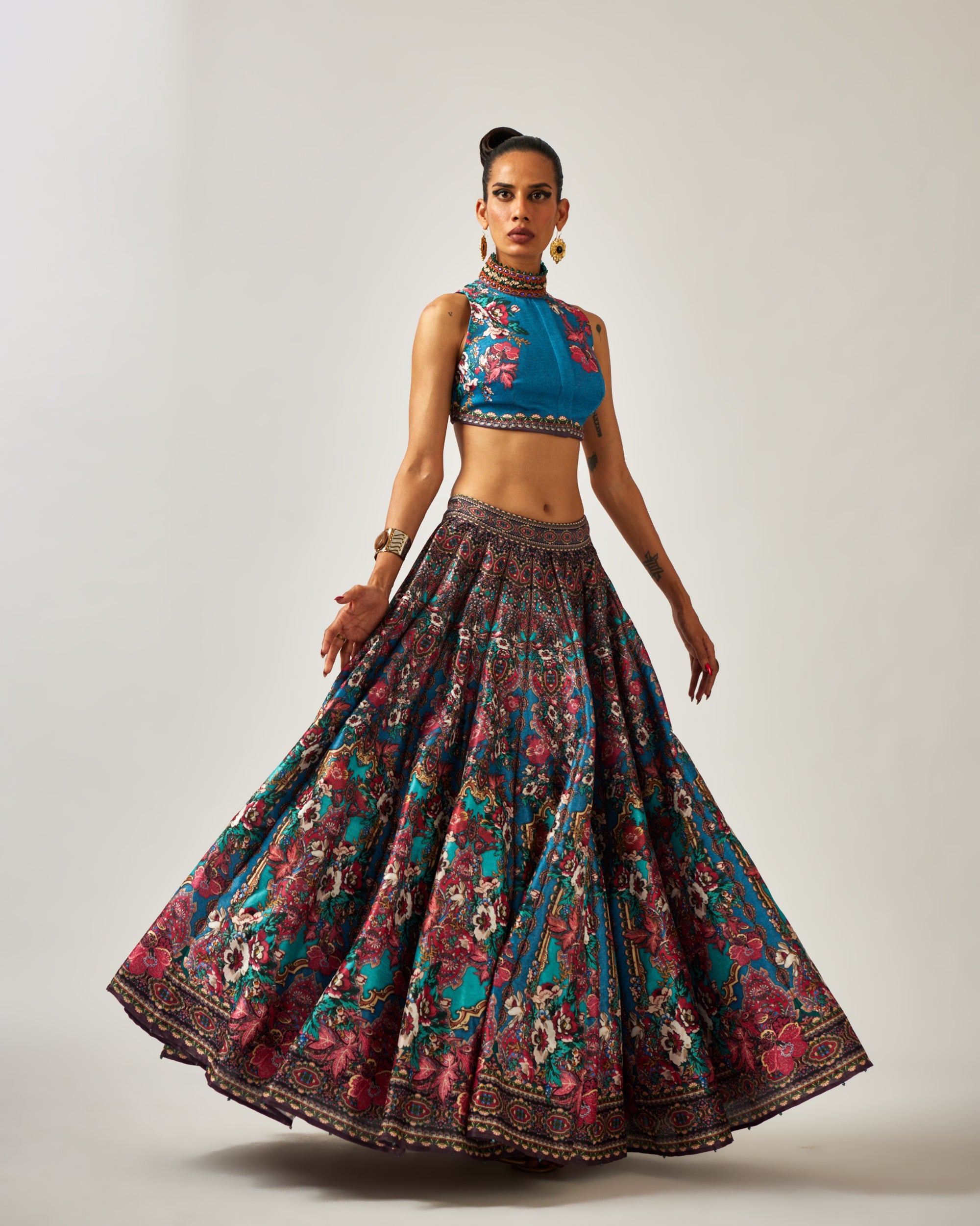 mon amour : Suvidhi Leela - Blue