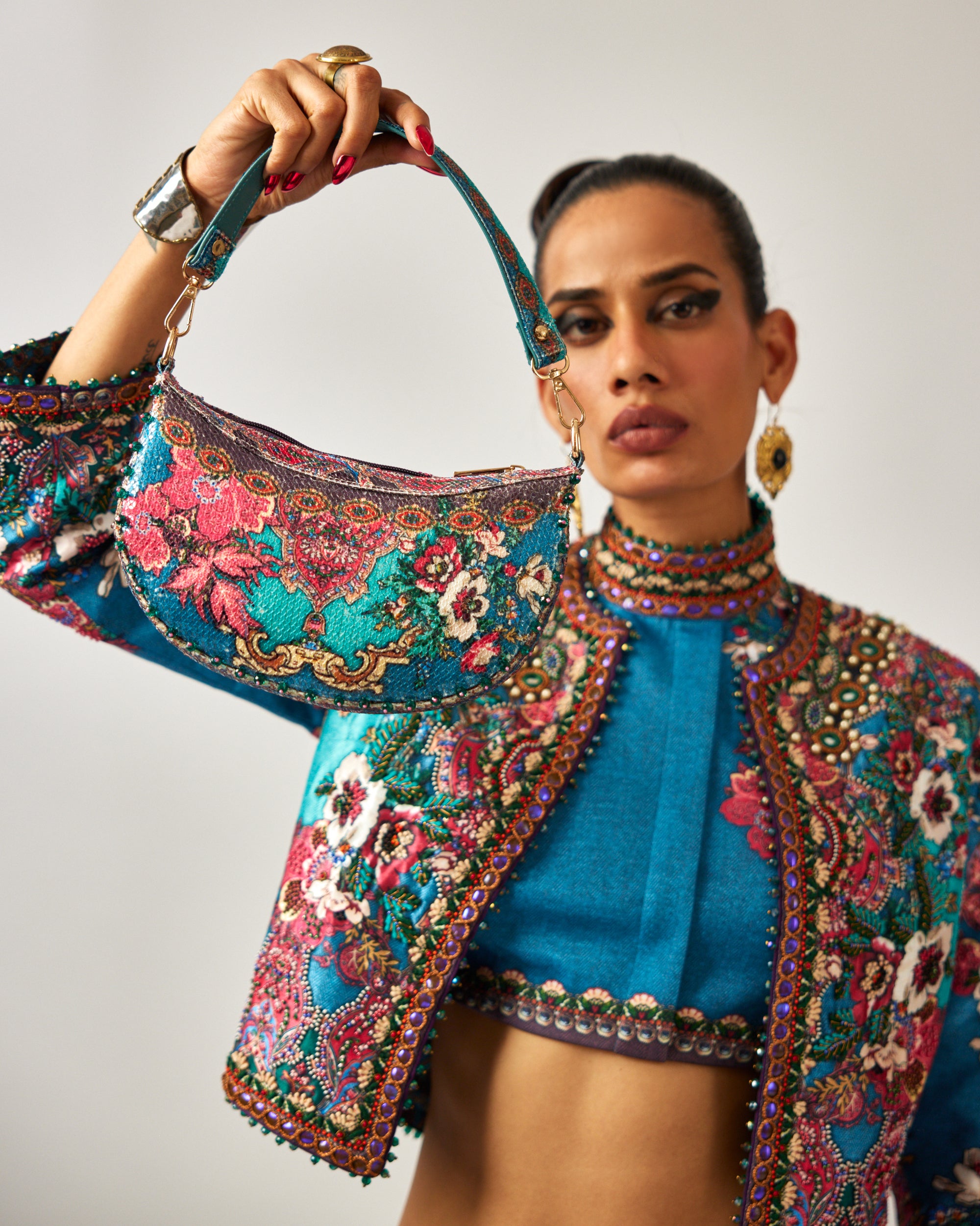 mon amour : Suvidhi Leela - Blue