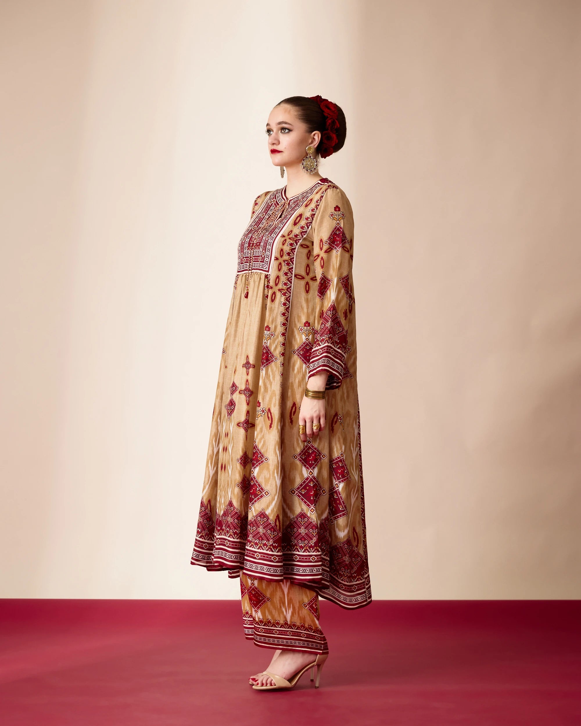 PATOLA : Anisha