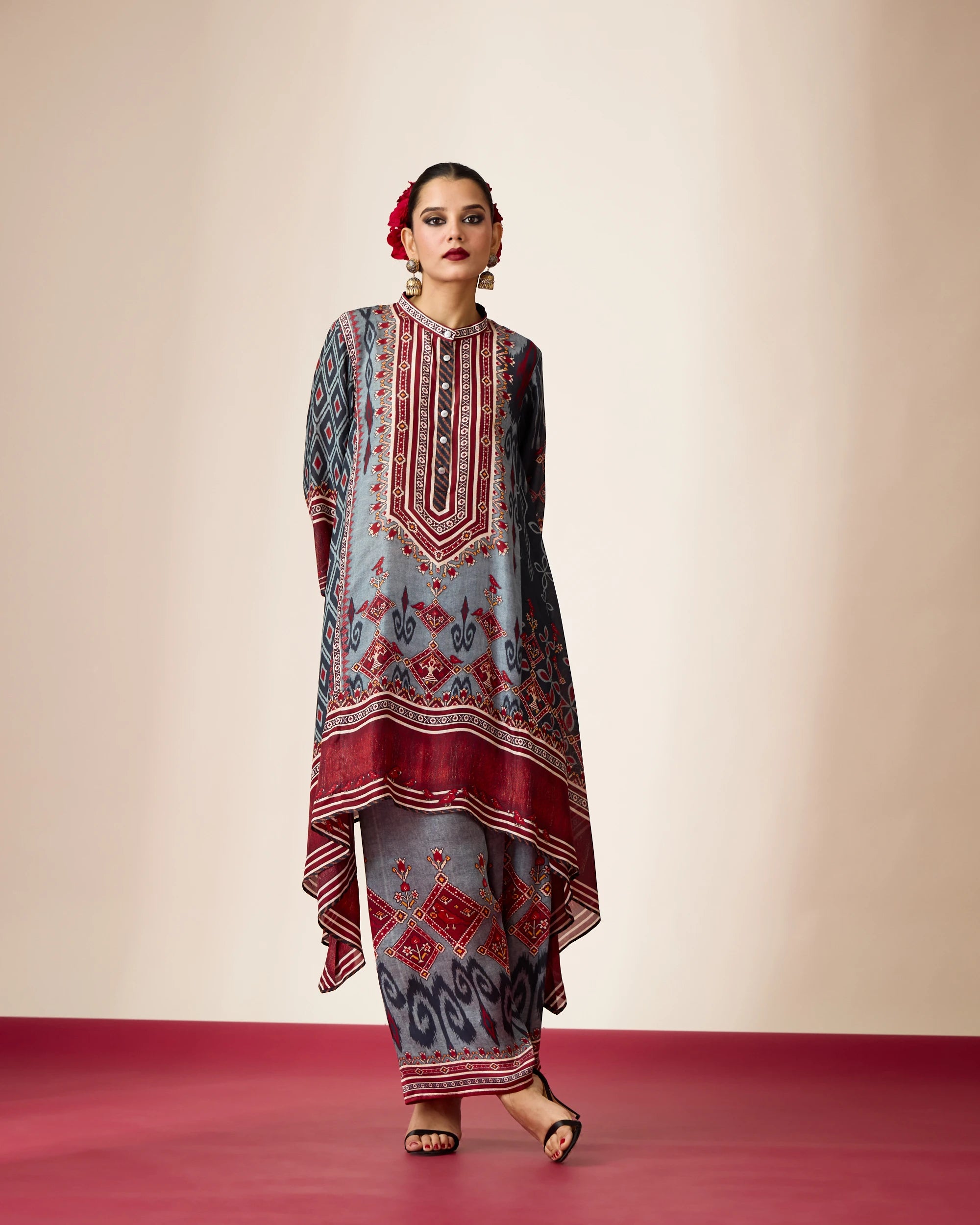 PATOLA : Navya