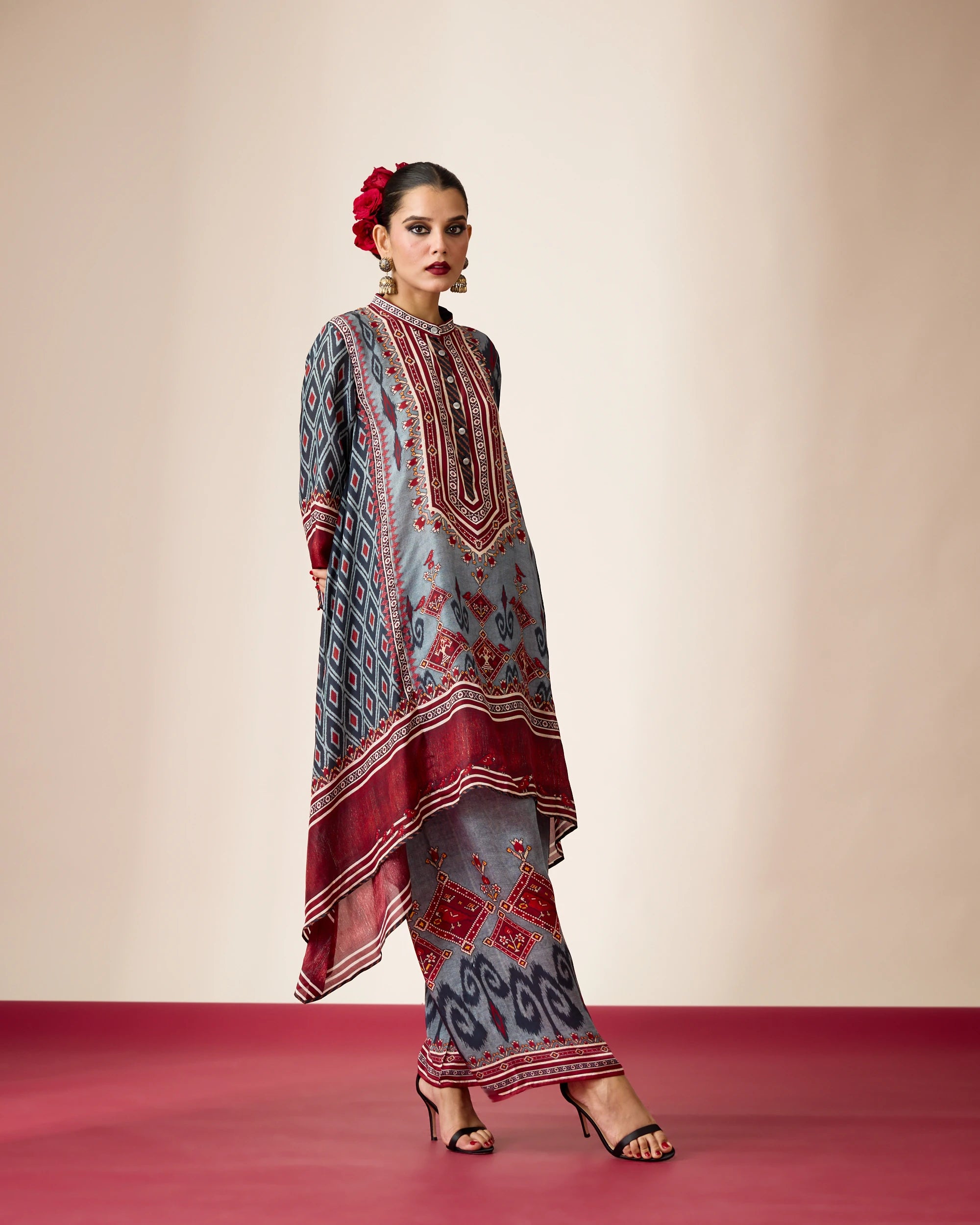 PATOLA : Navya