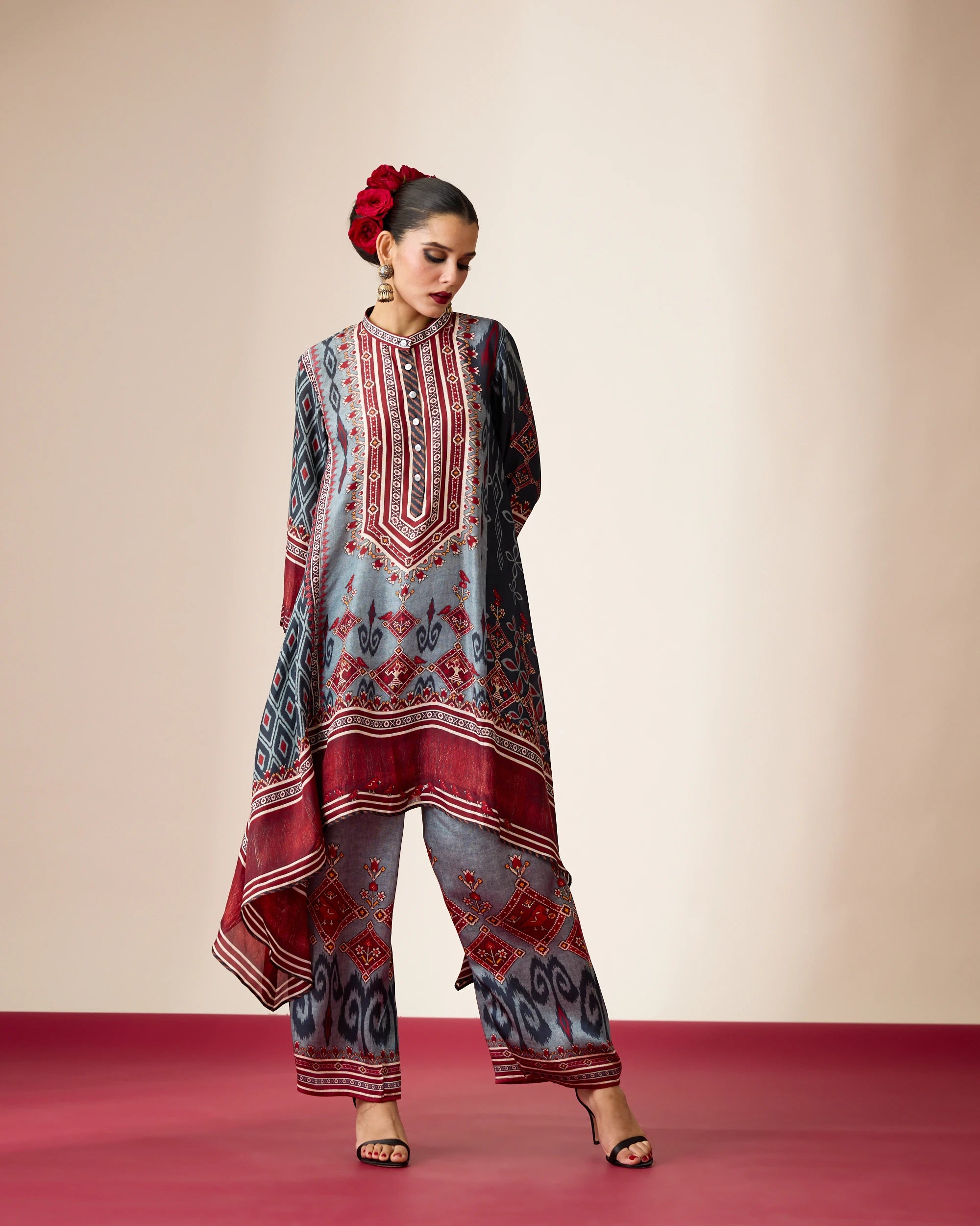 PATOLA : Navya