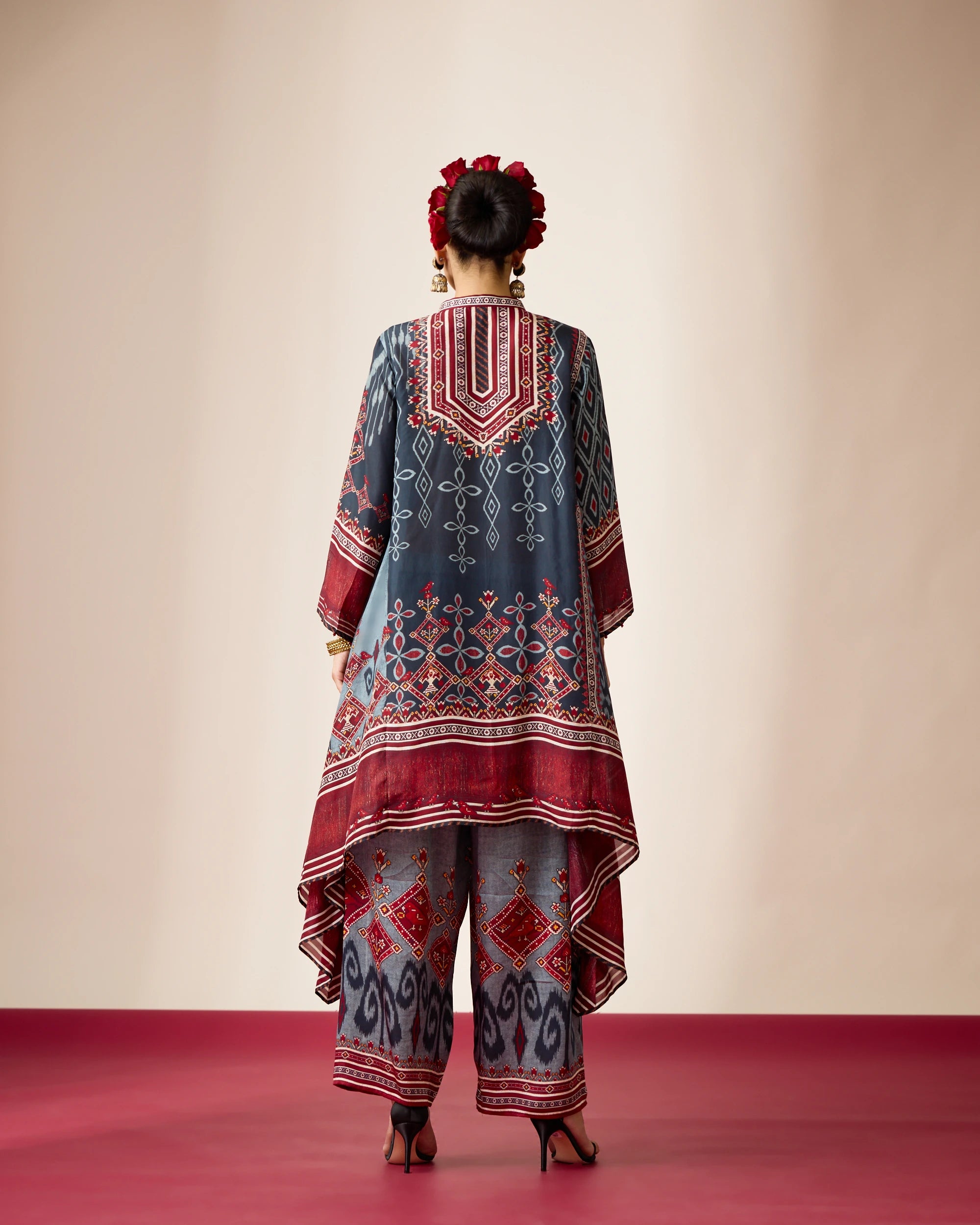 PATOLA : Navya