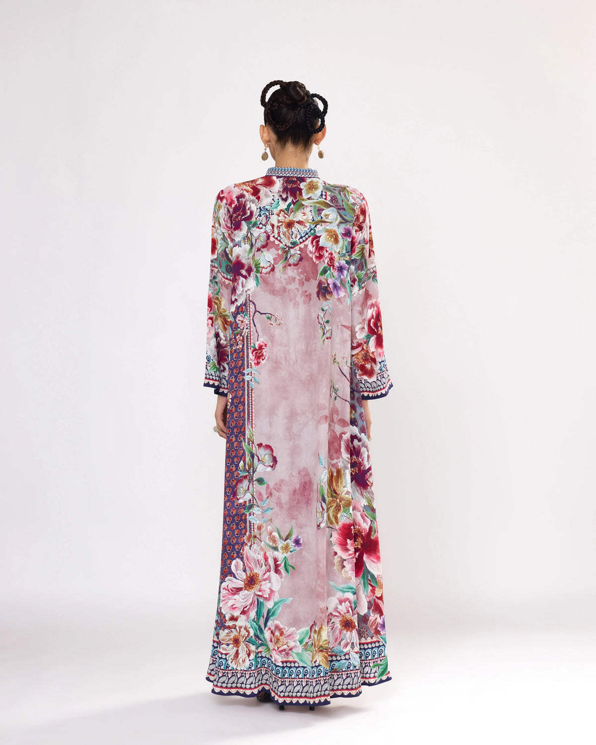 IKEBANA : Navya