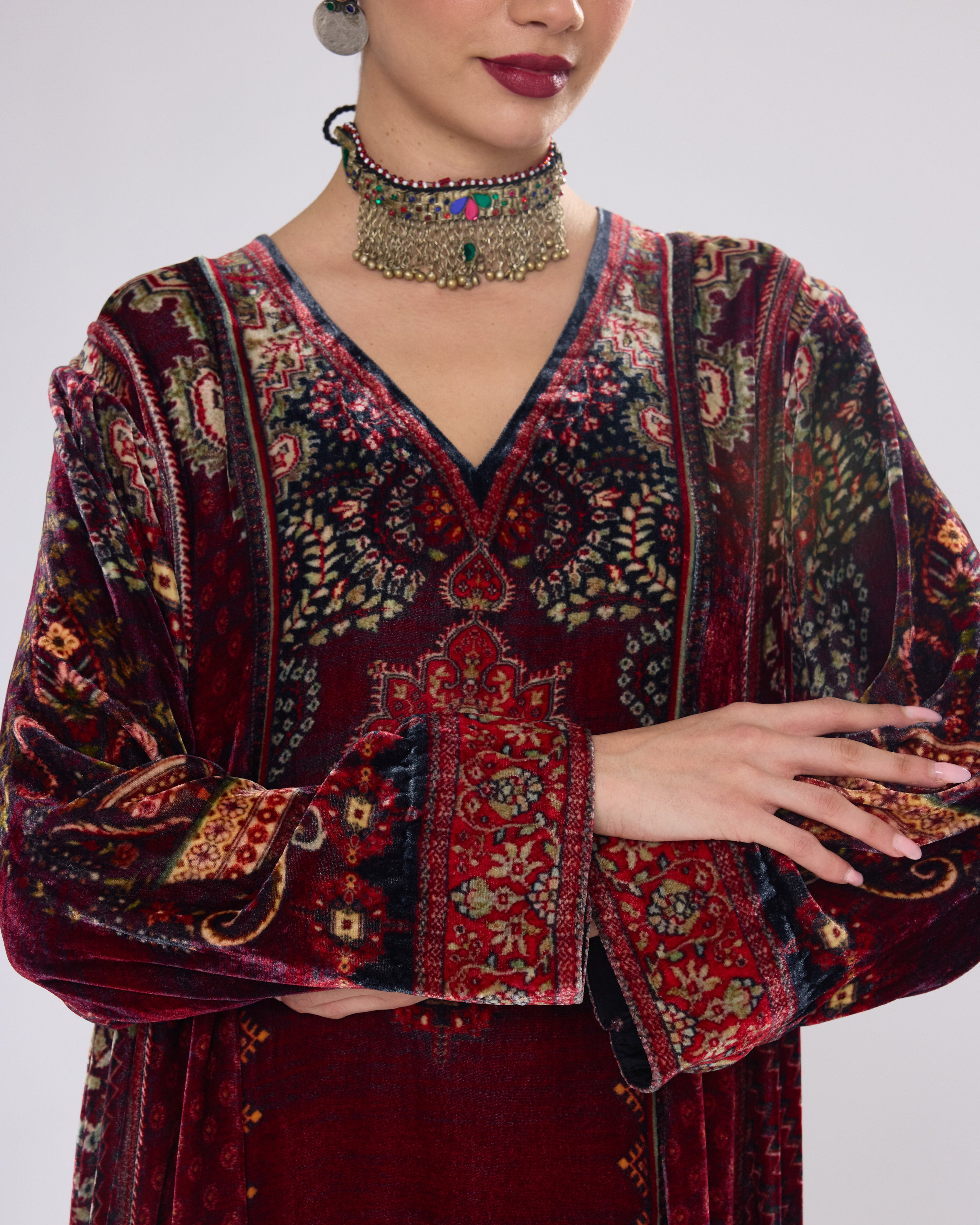 Arabian Nights : Adavi - Maroon