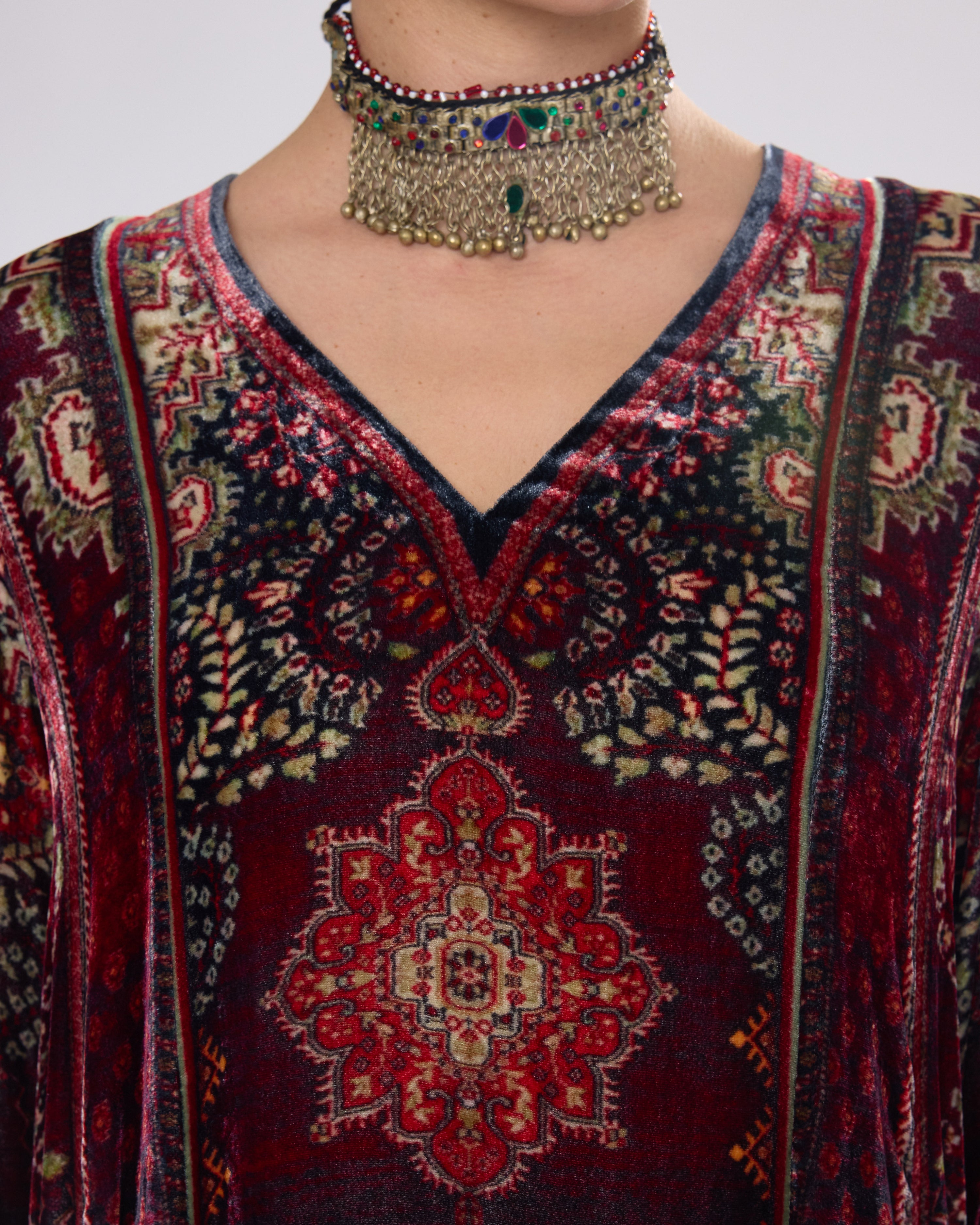 Arabian Nights : Adavi - Maroon