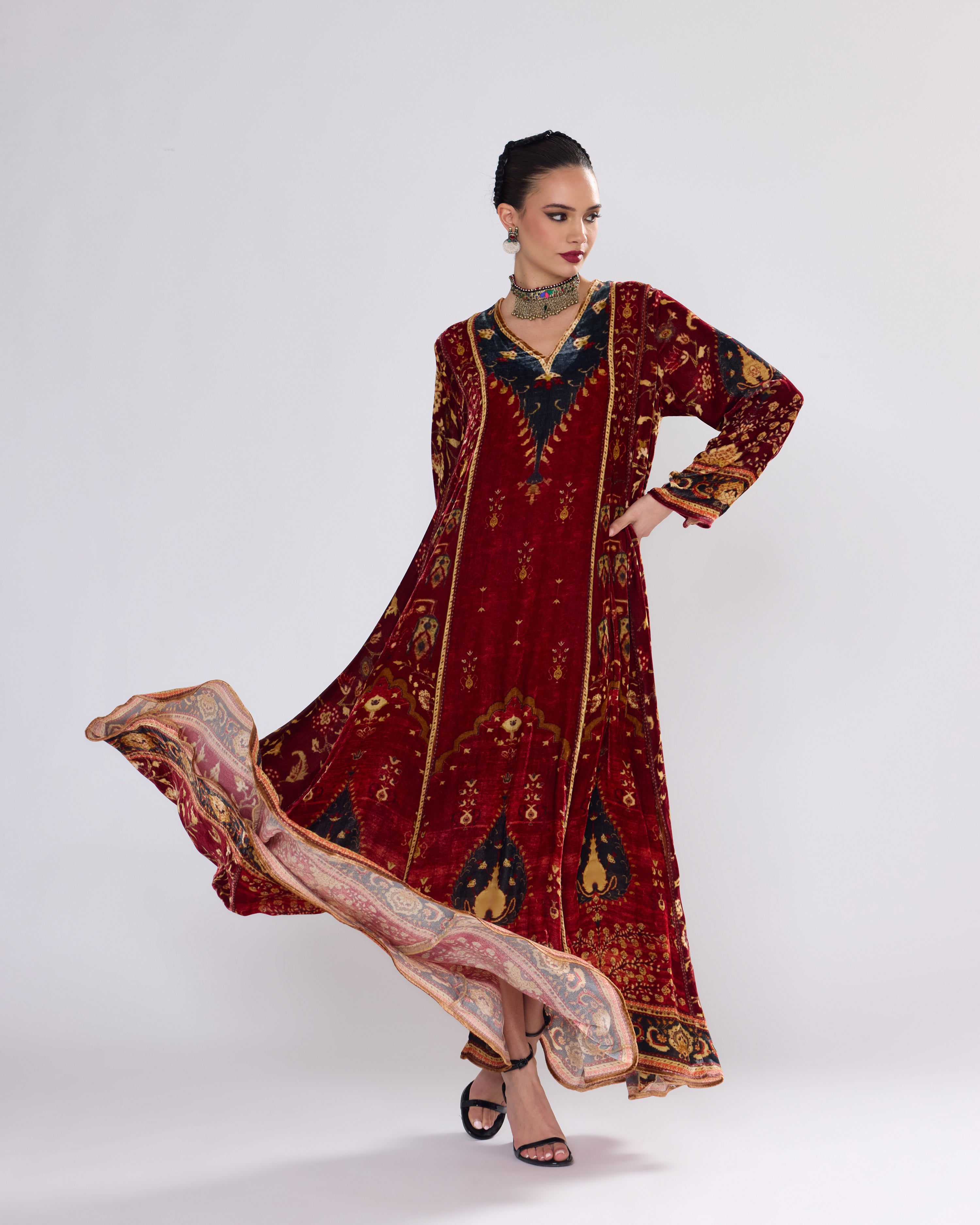 Arabian Nights : Adavi - Red/Gold