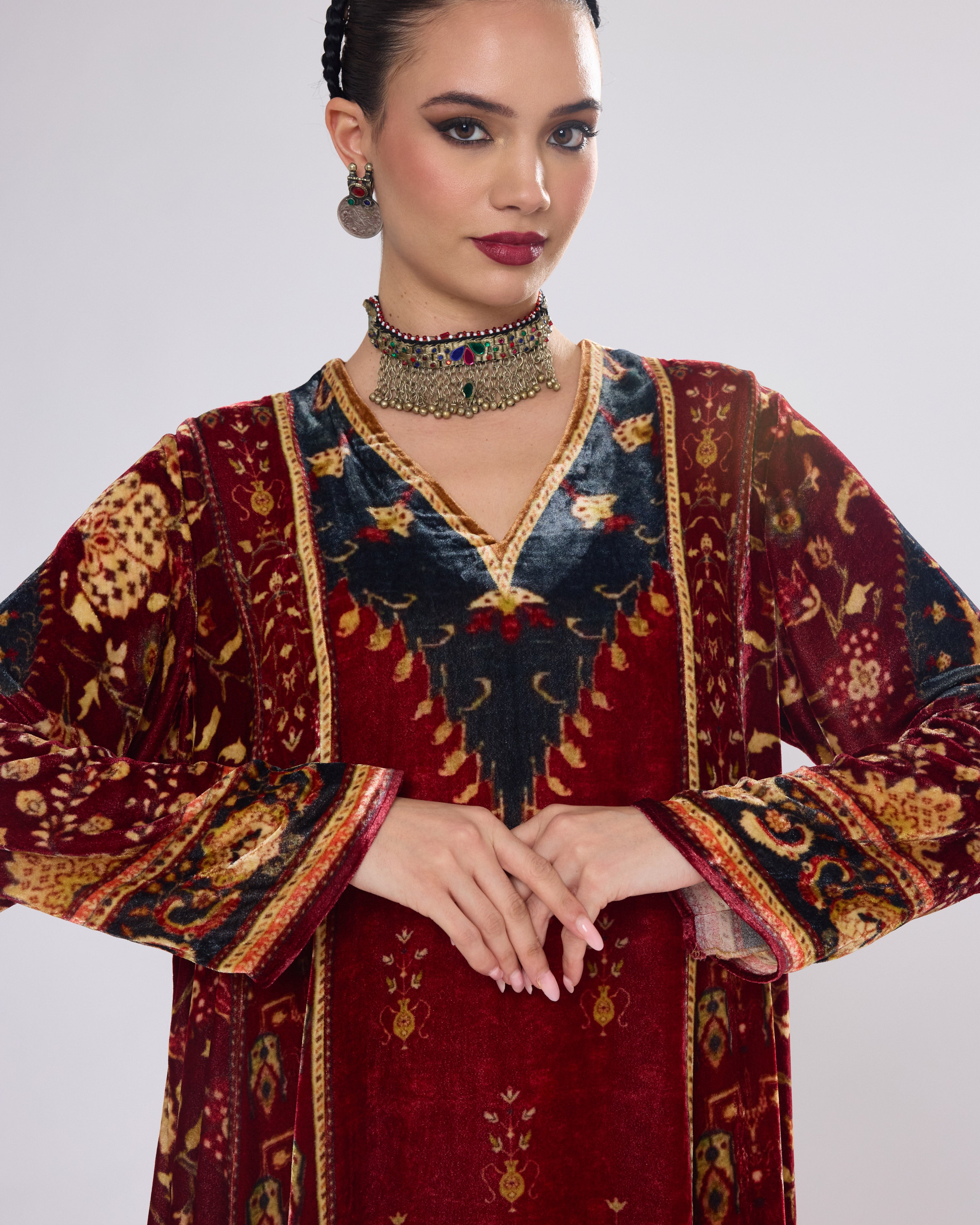 Arabian Nights : Adavi - Red/Gold