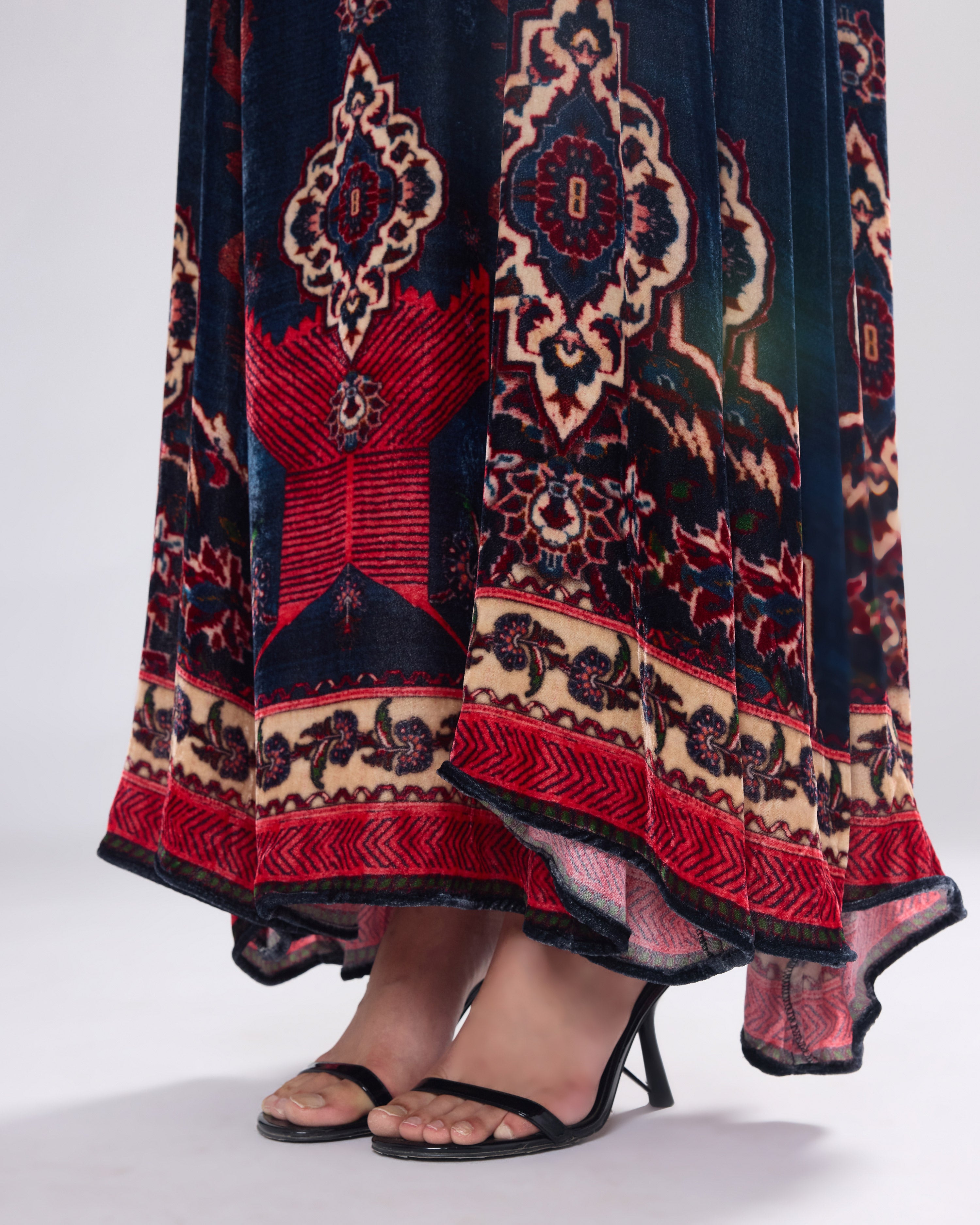 Arabian Nights : Adavi - Navy/Red