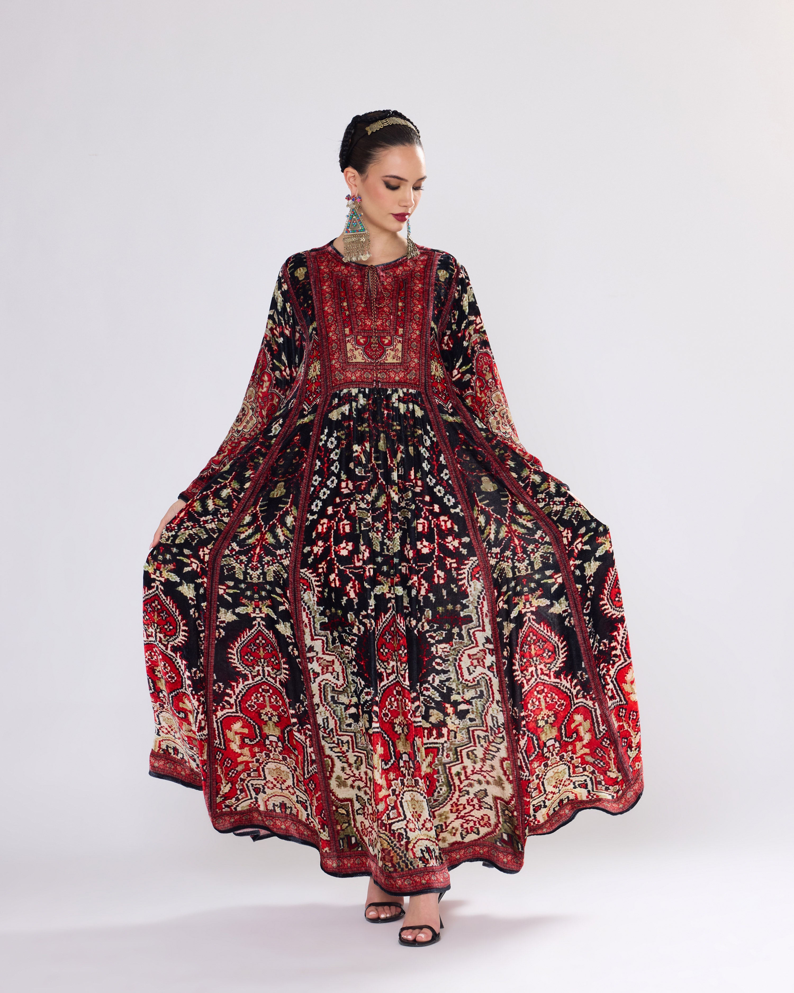 Arabian Nights : Anisha - Black/Red