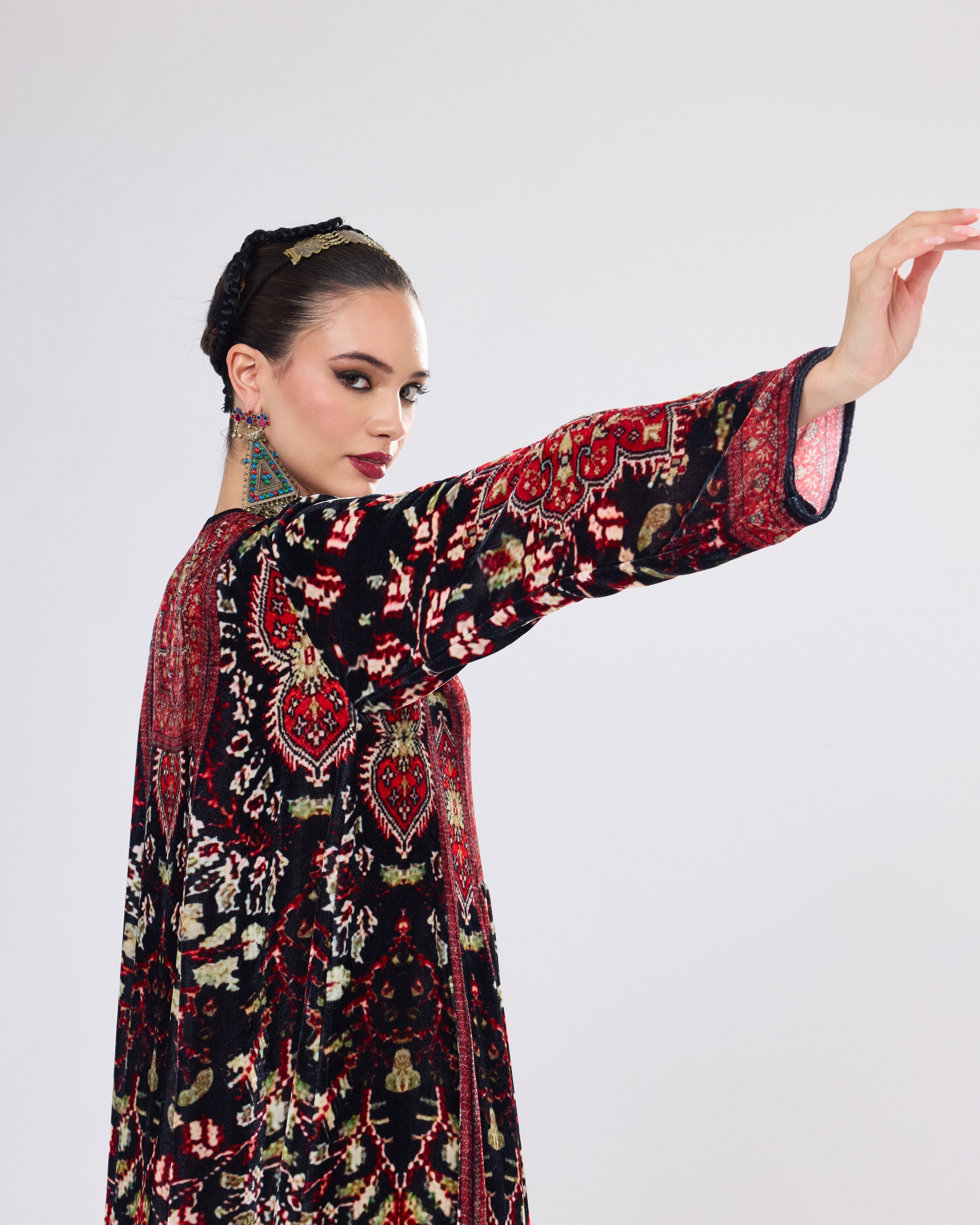 Arabian Nights : Anisha - Black/Red