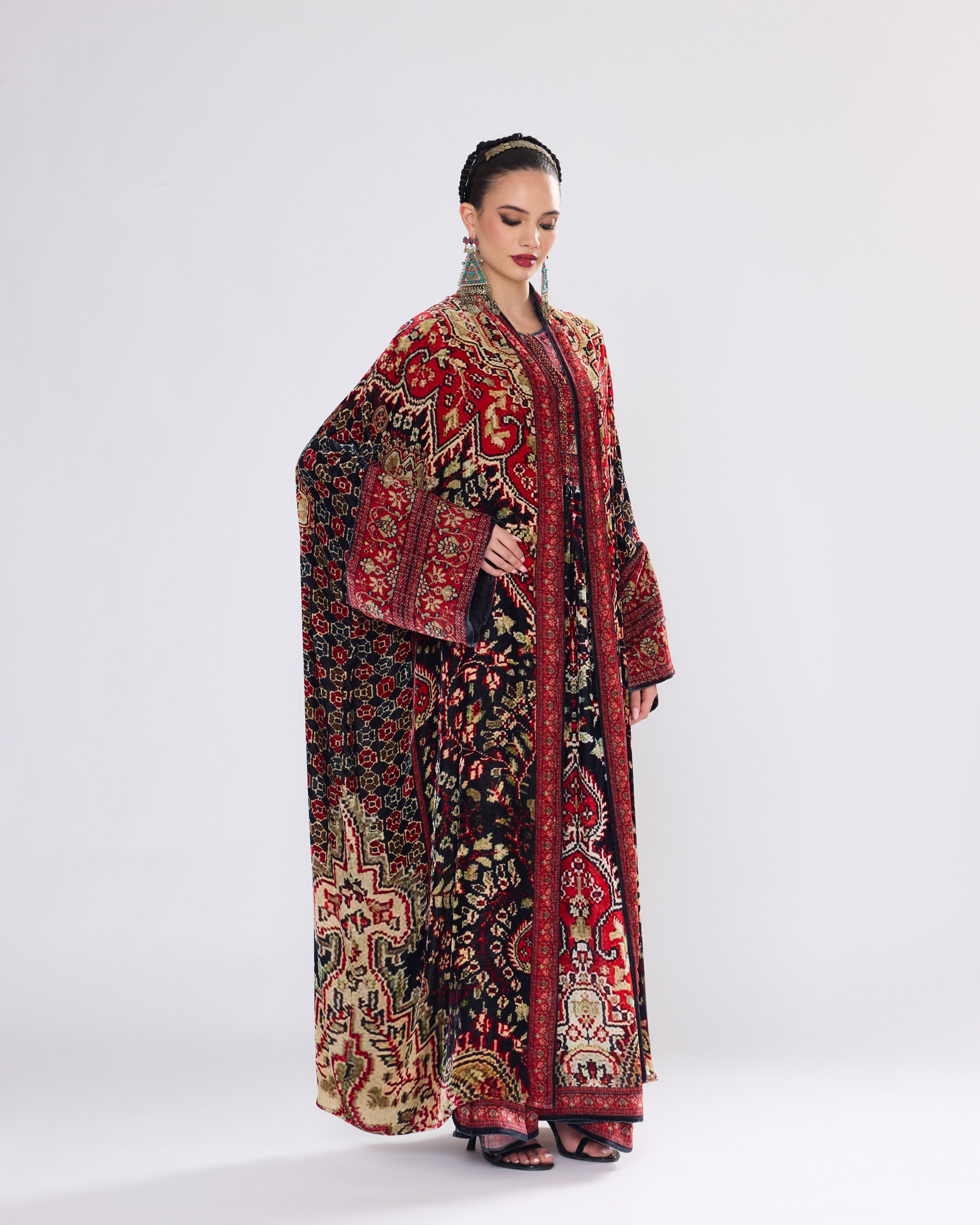 Arabian Nights : Abaya - Black/Red