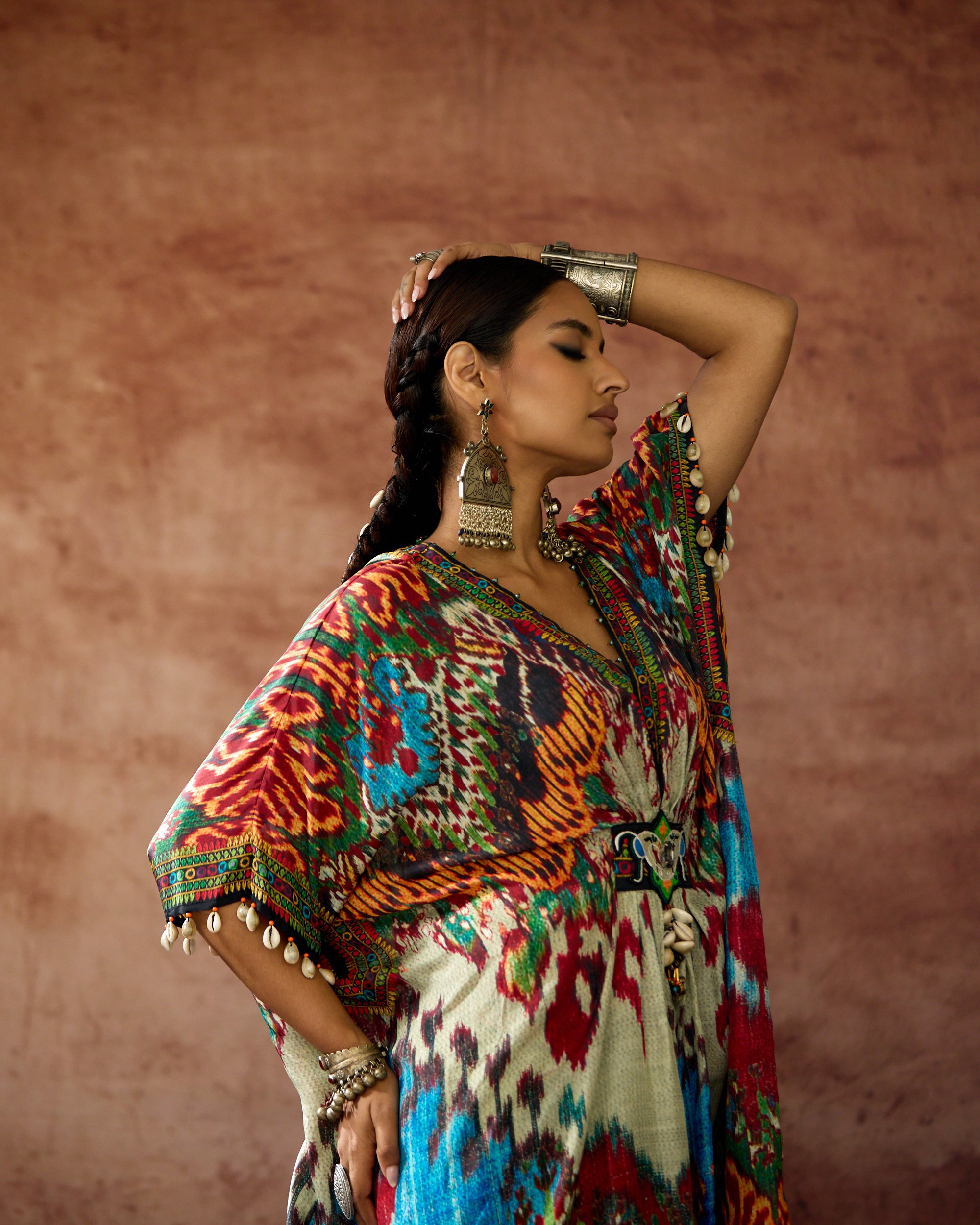 Kasbah : Maya/Sonth - Eggshell/Blue