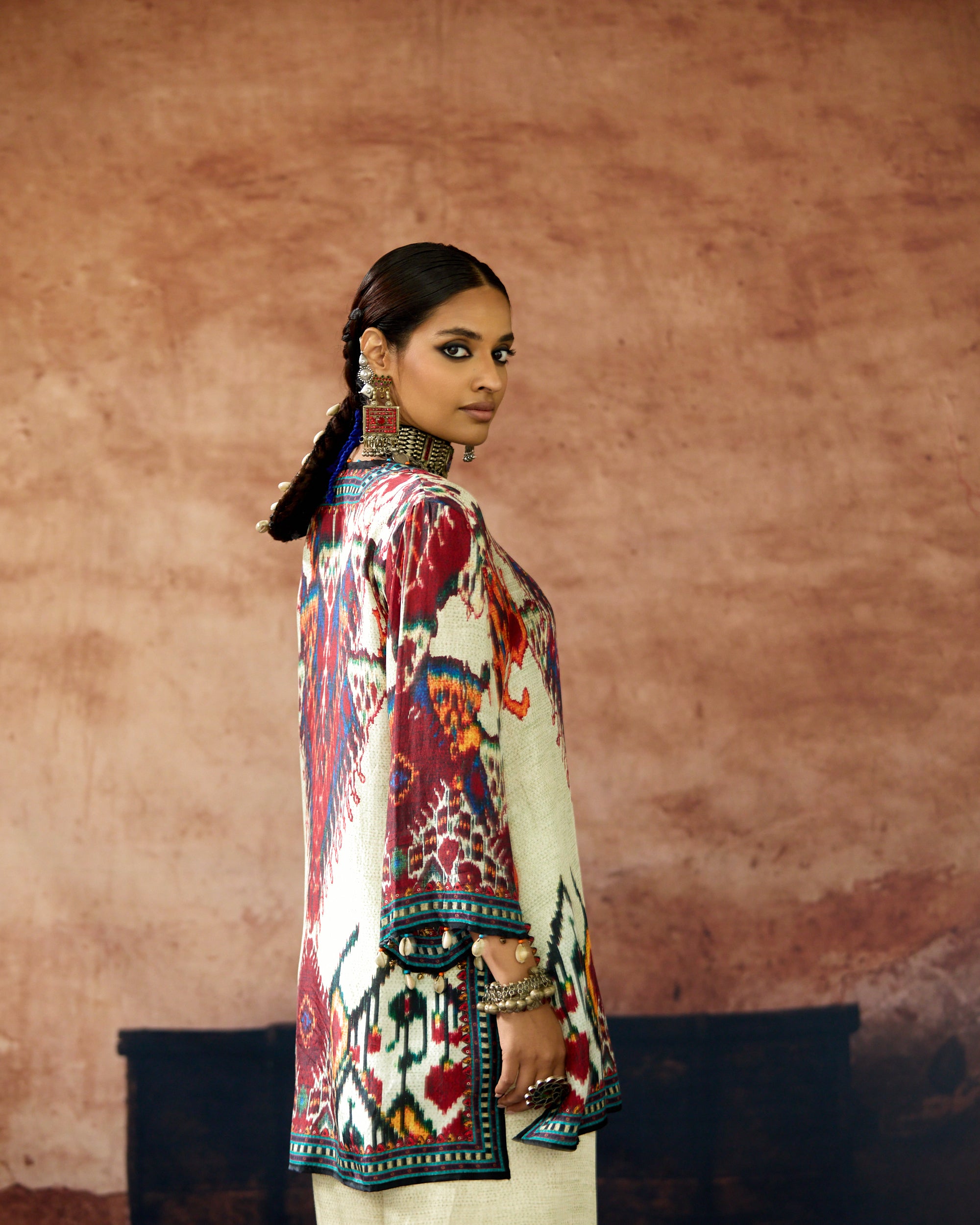 Kasbah : Resham - Eggshell/Red