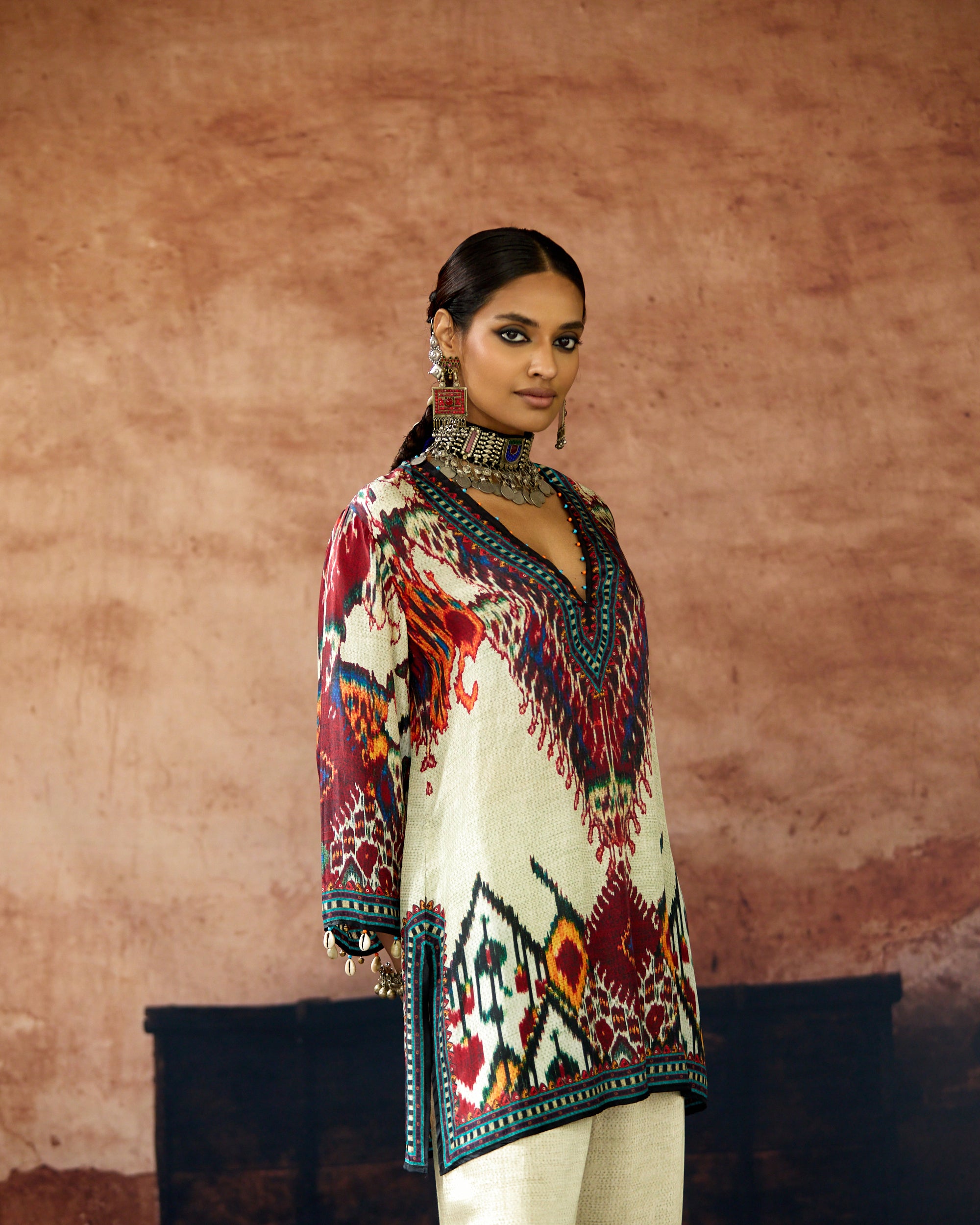 Kasbah : Resham - Eggshell/Red