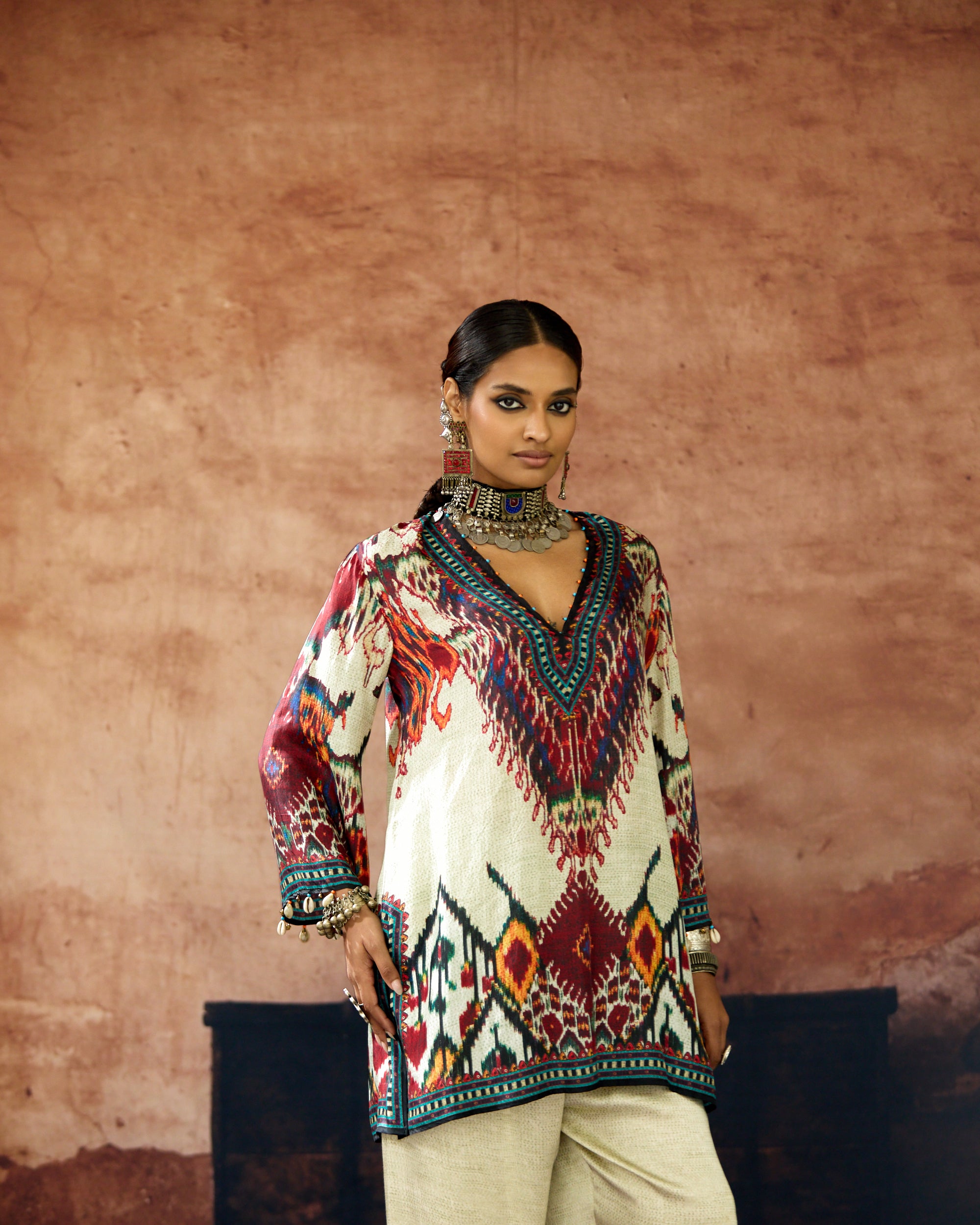 Kasbah : Resham - Eggshell/Red