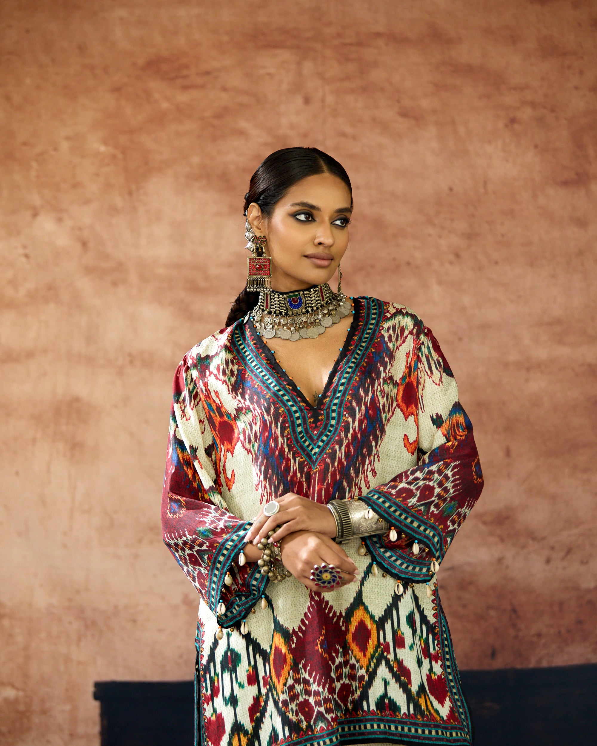 Kasbah : Resham - Eggshell/Red