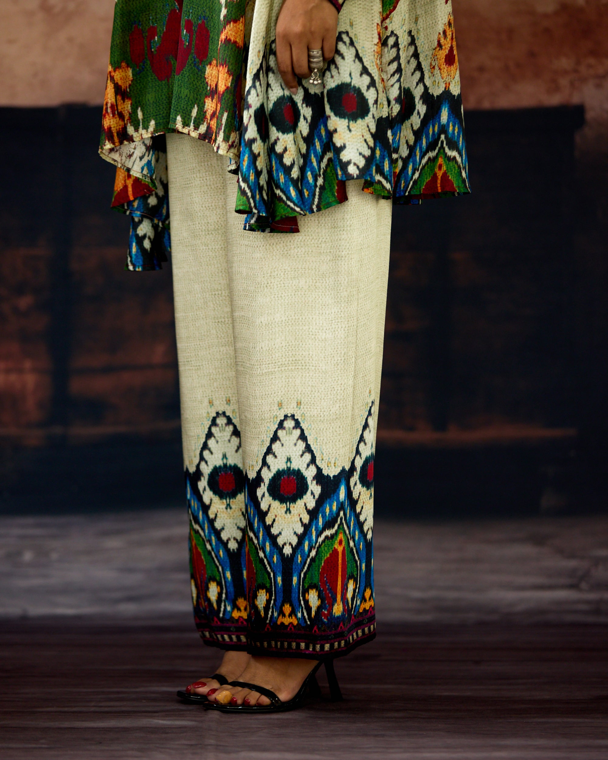 Kasbah : Nilofer - Eggshell