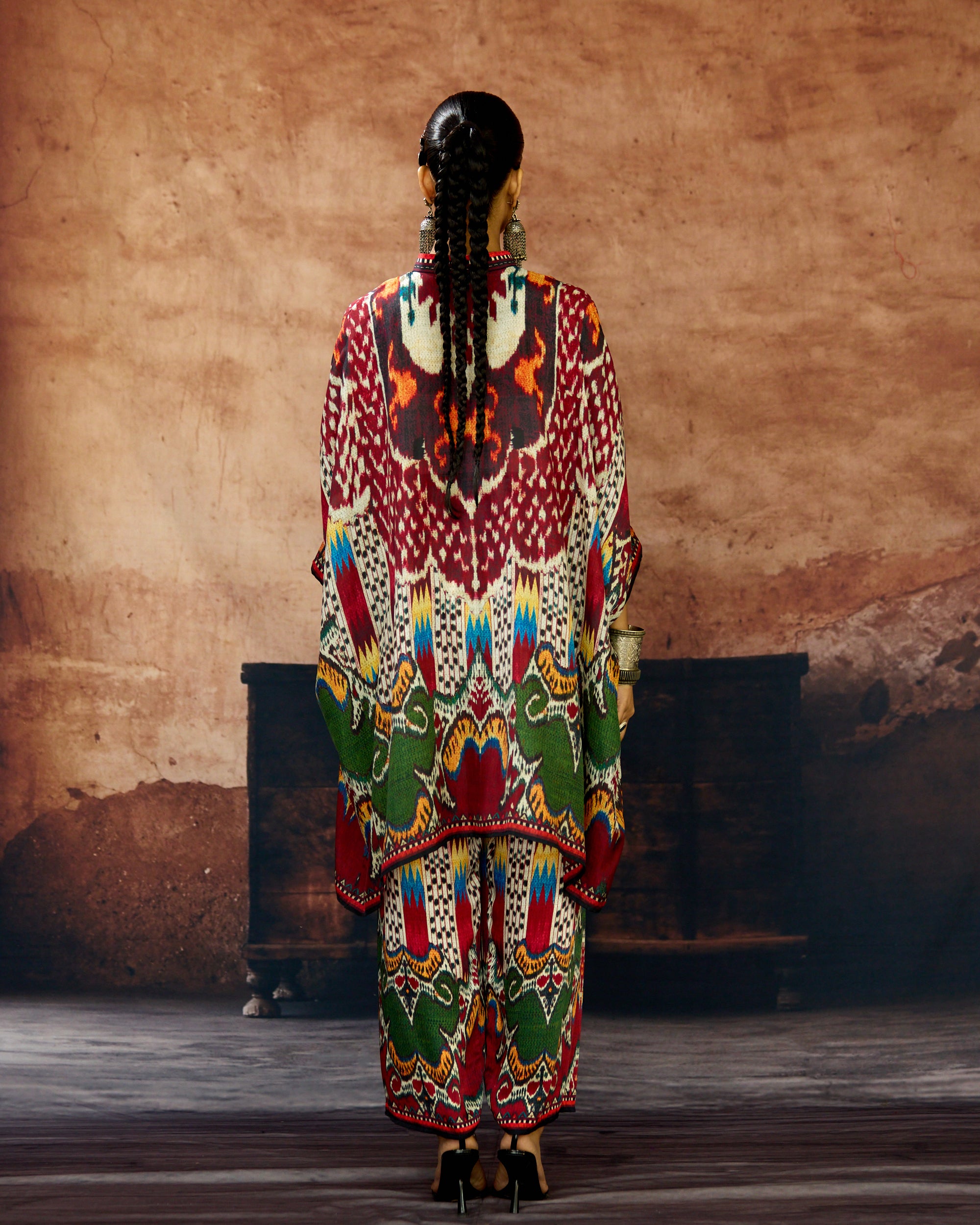 Kasbah : Chanel 36" - Orange/Multi