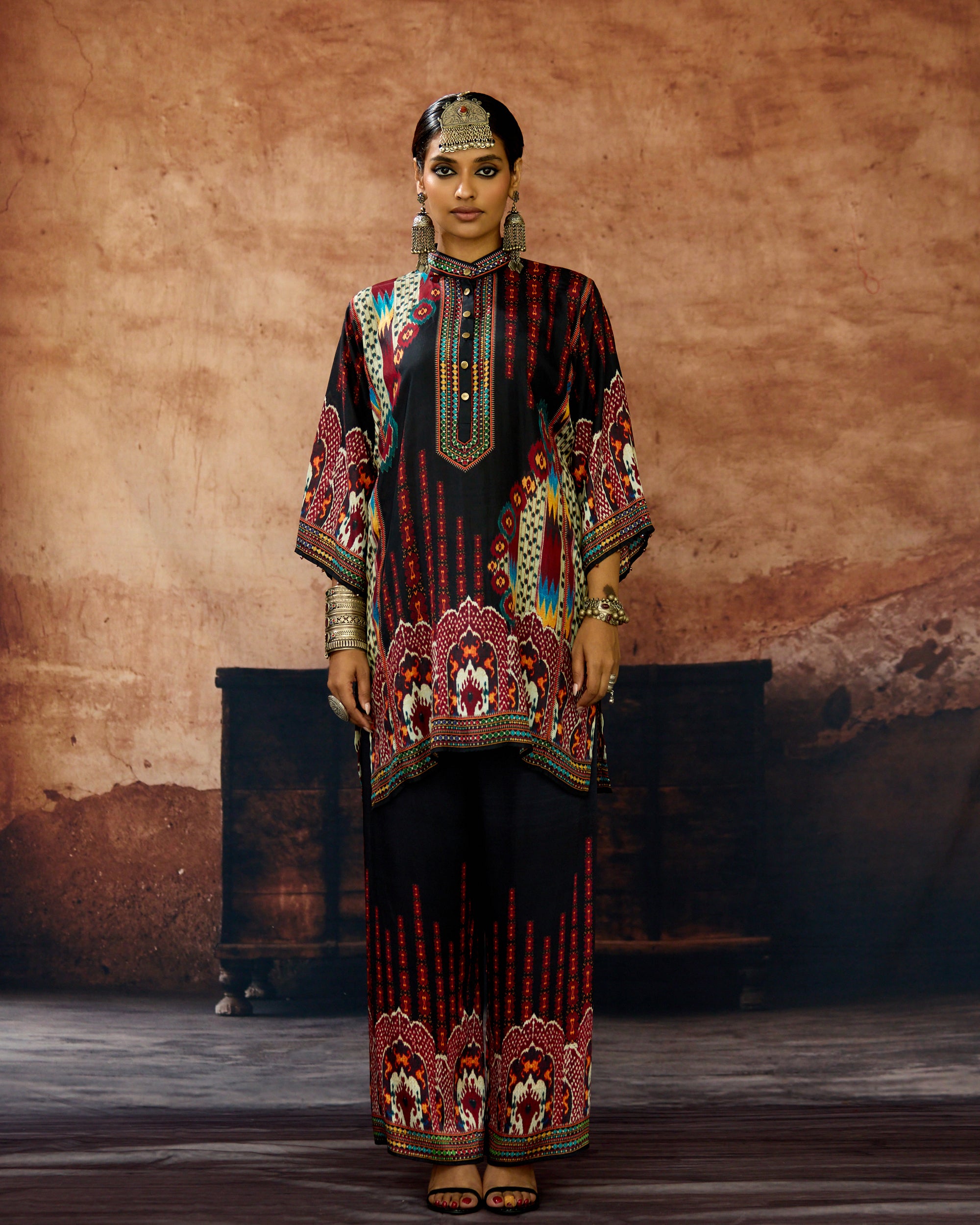 Kasbah : Ghazal - Black