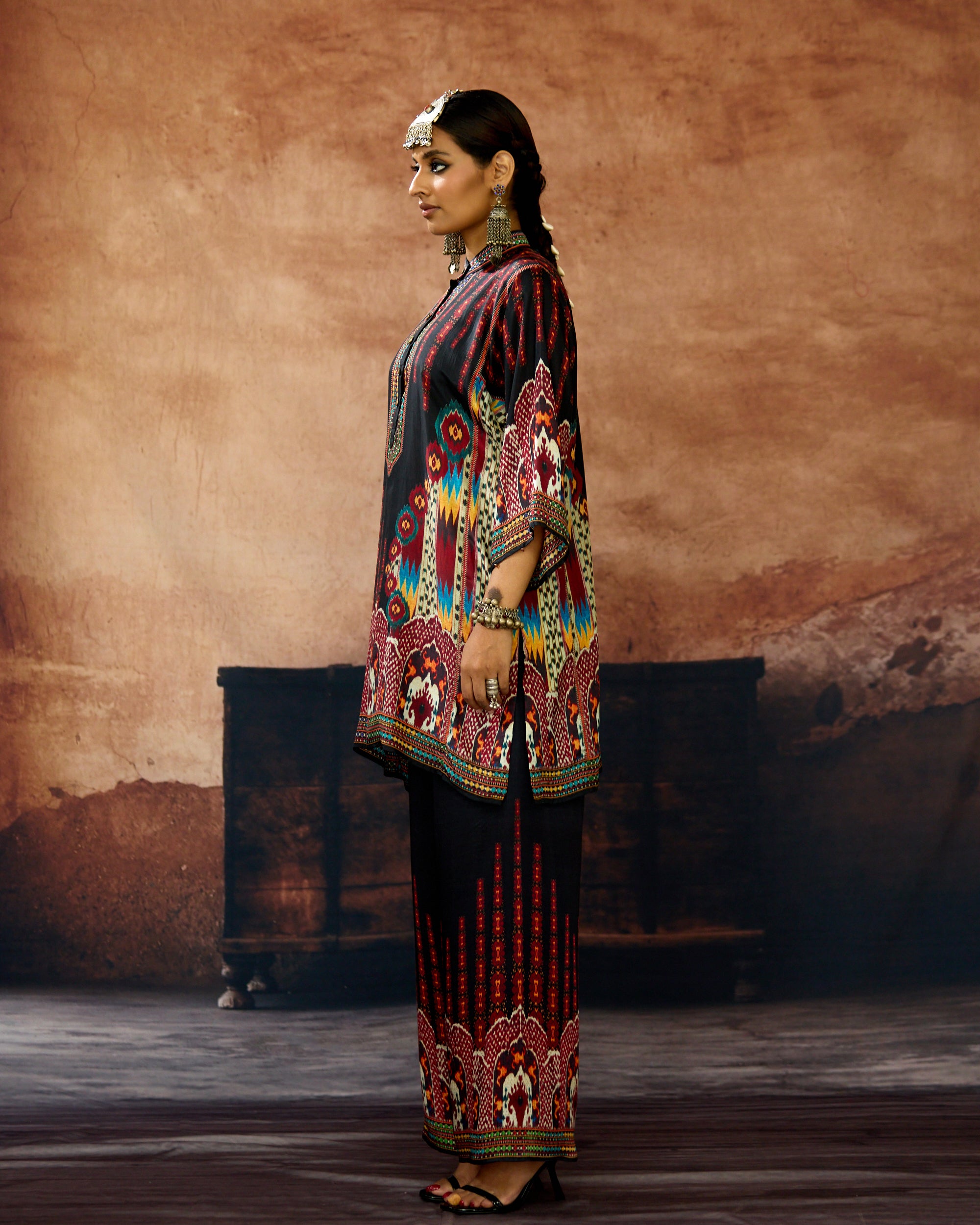 Kasbah : Ghazal - Black