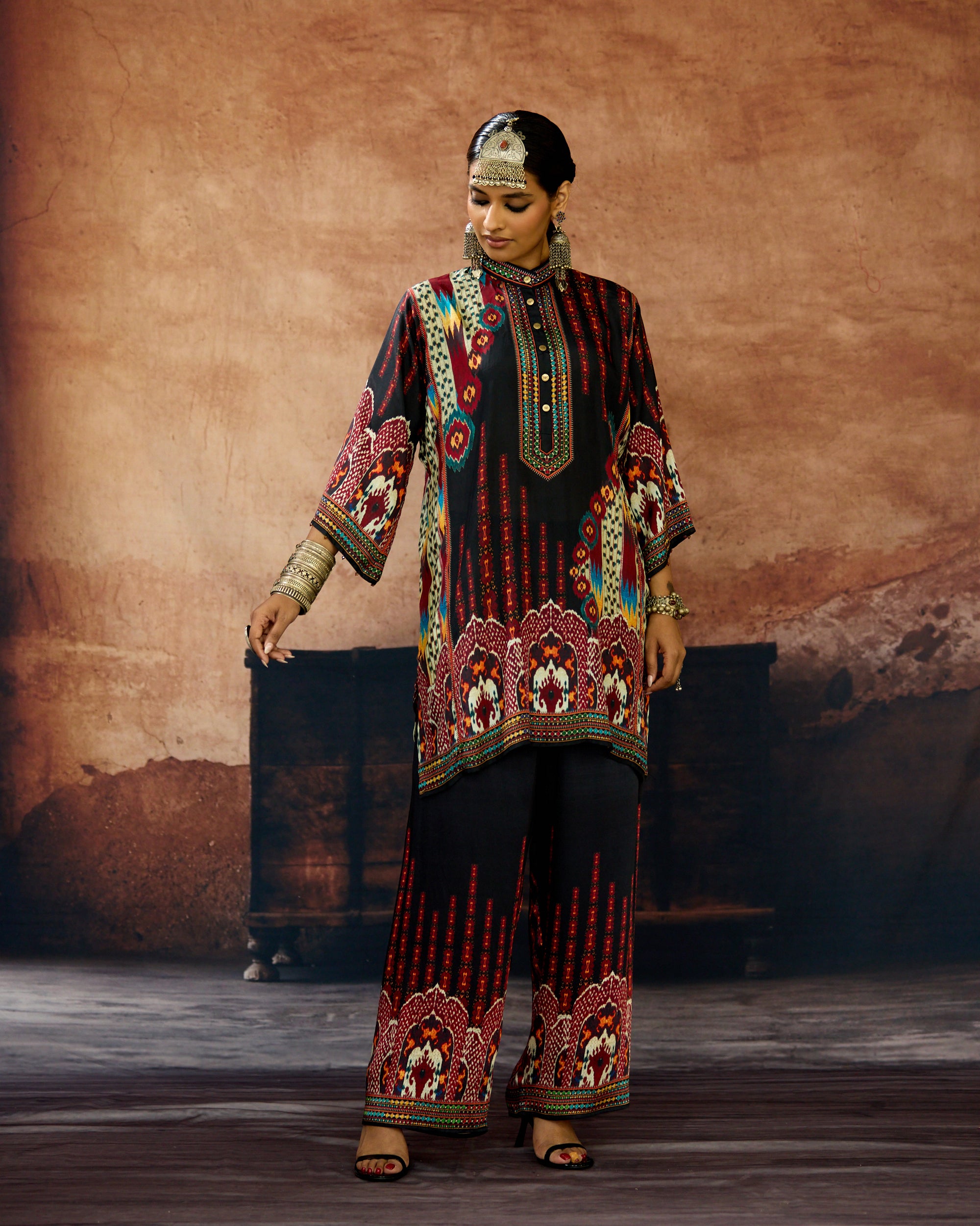 Kasbah : Ghazal - Black