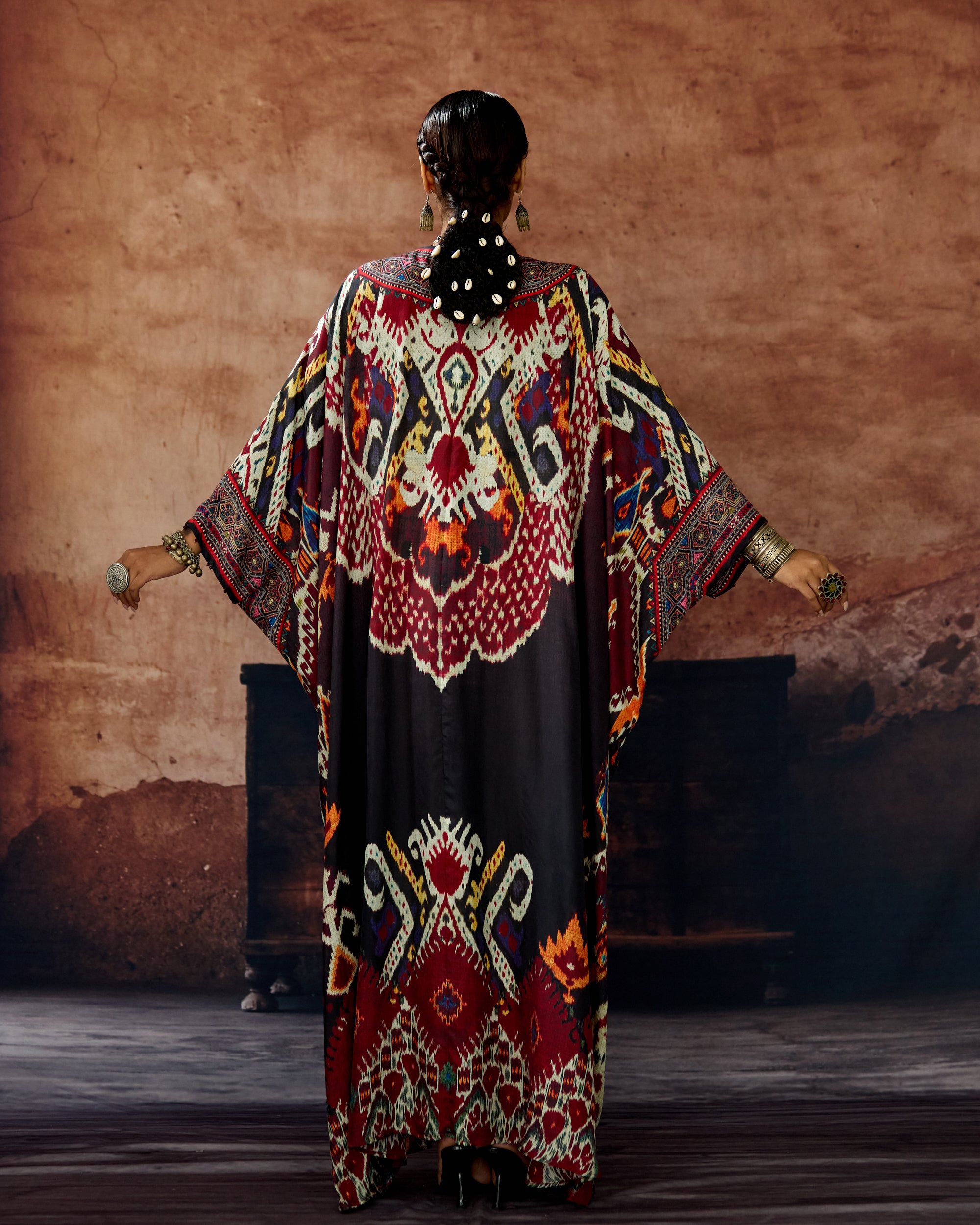 Kasbah : Imama - Black/Maroon