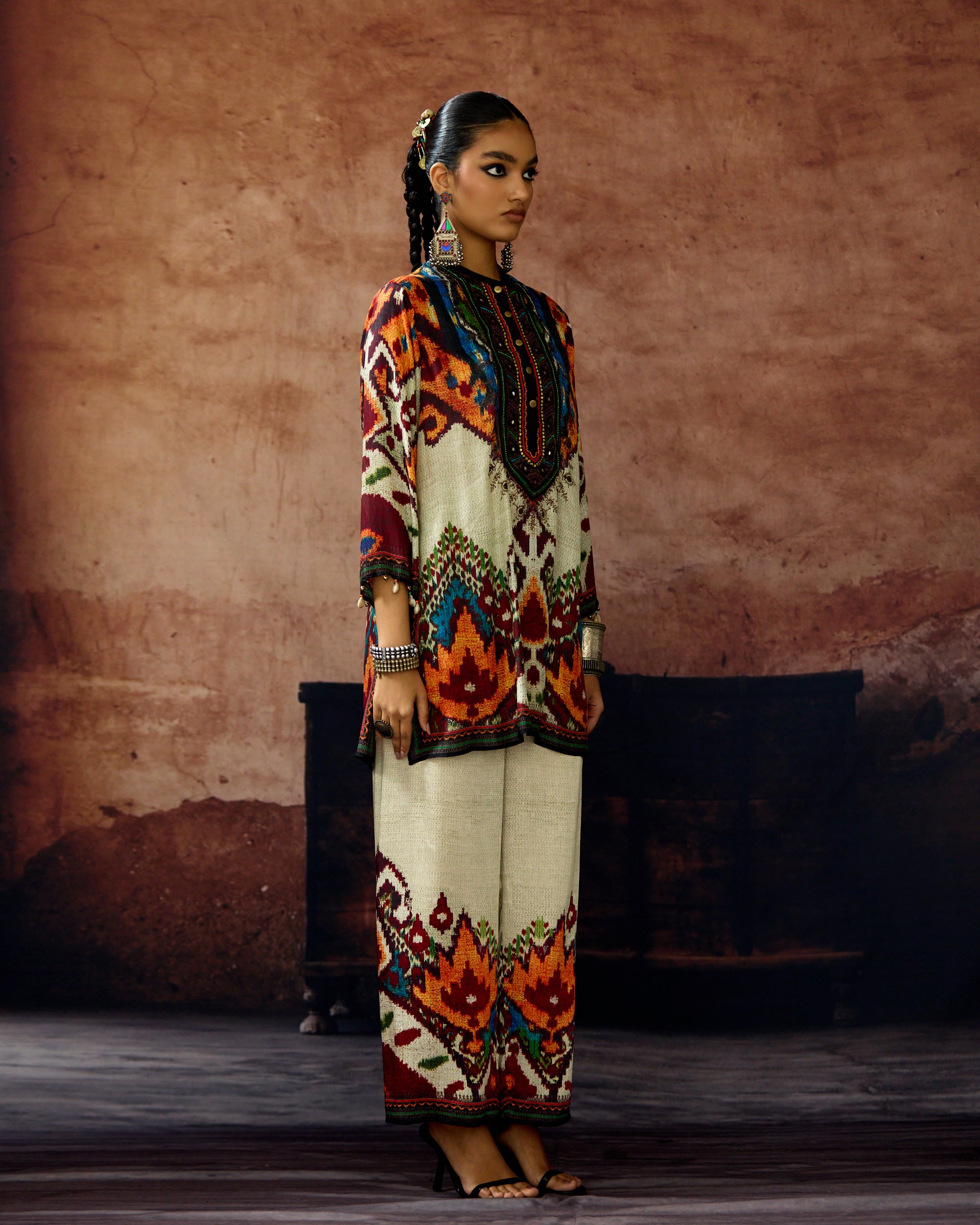 Kasbah : Resham - Eggshell/Orange