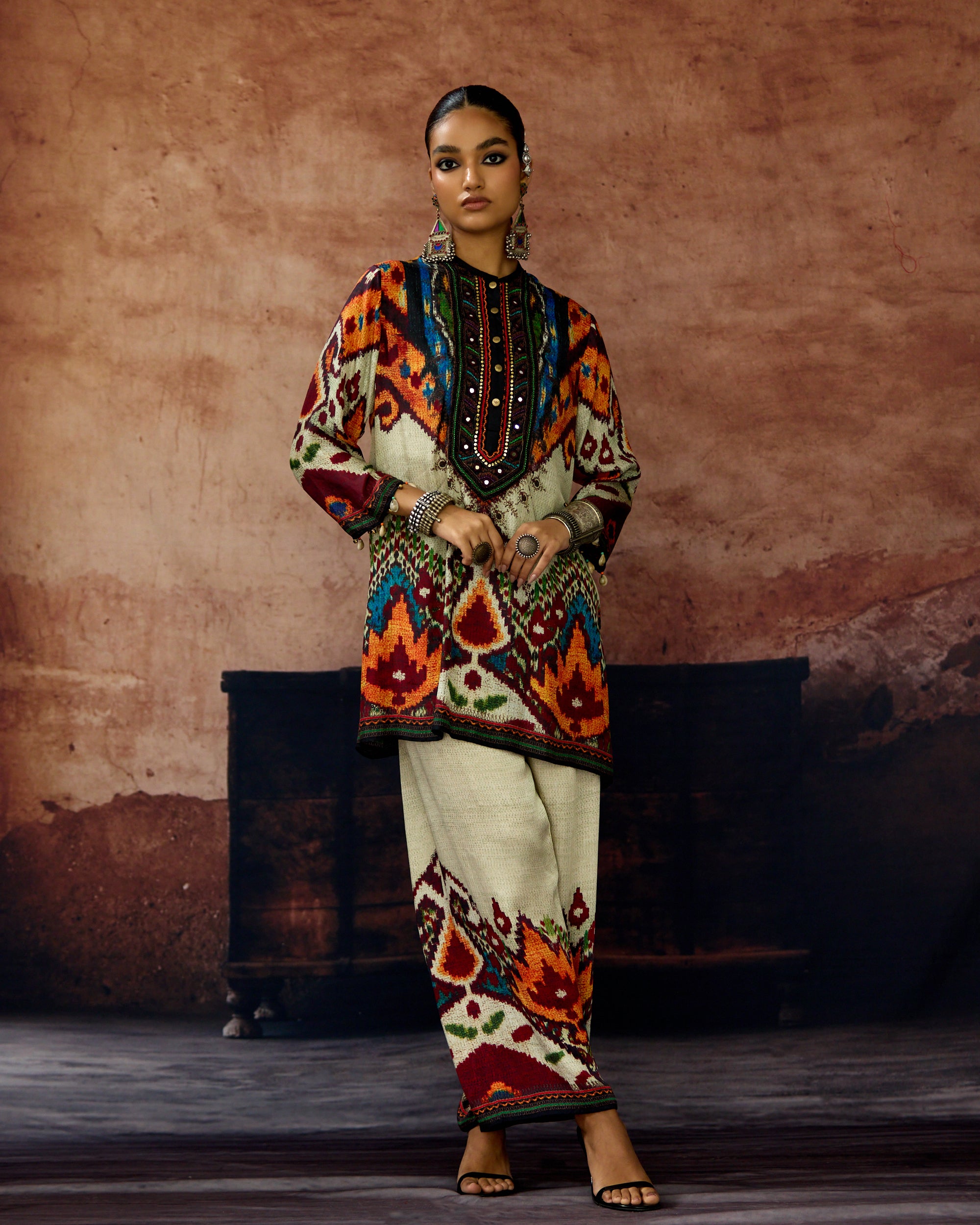 Kasbah : Resham - Eggshell/Orange