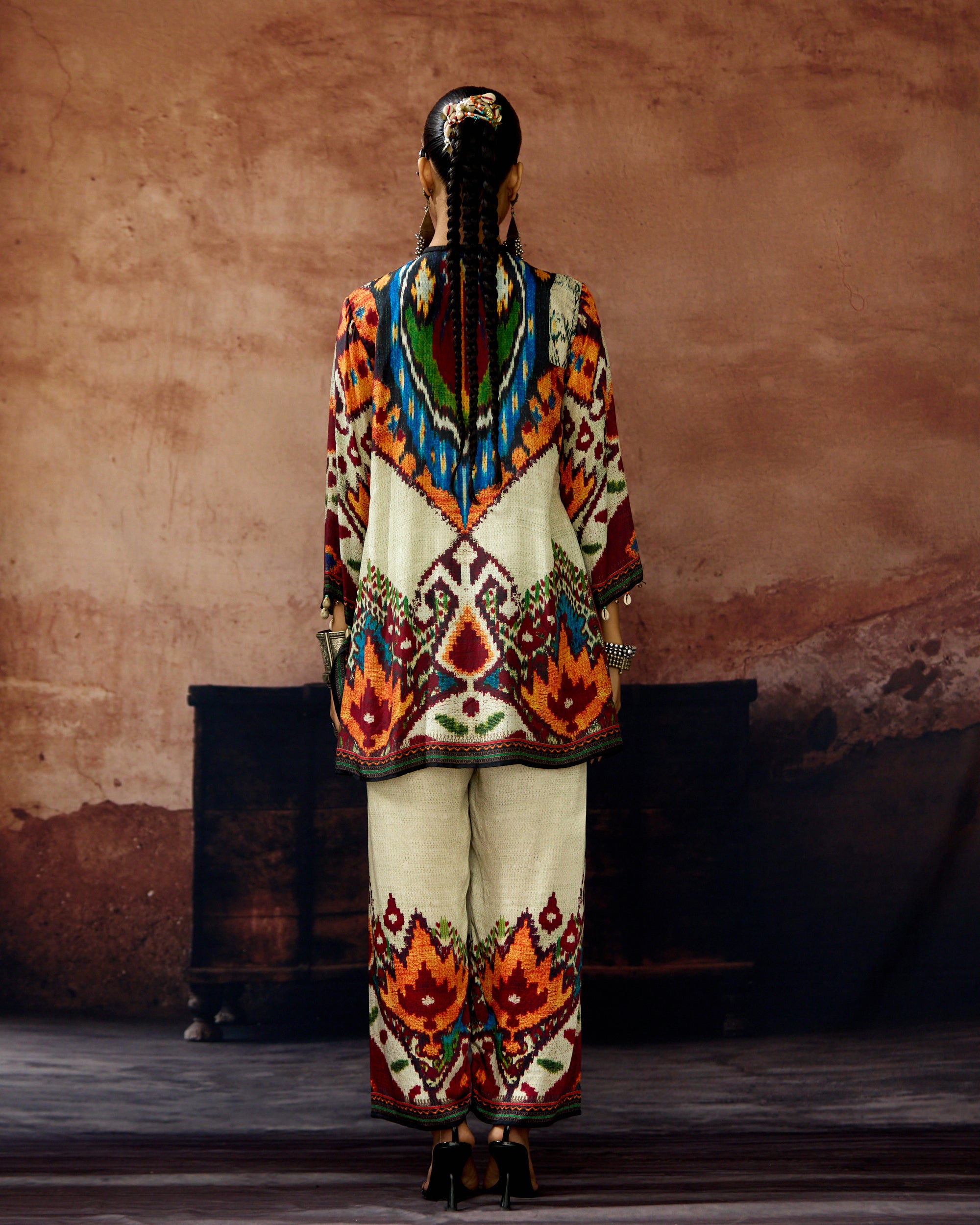 Kasbah : Resham - Eggshell/Orange