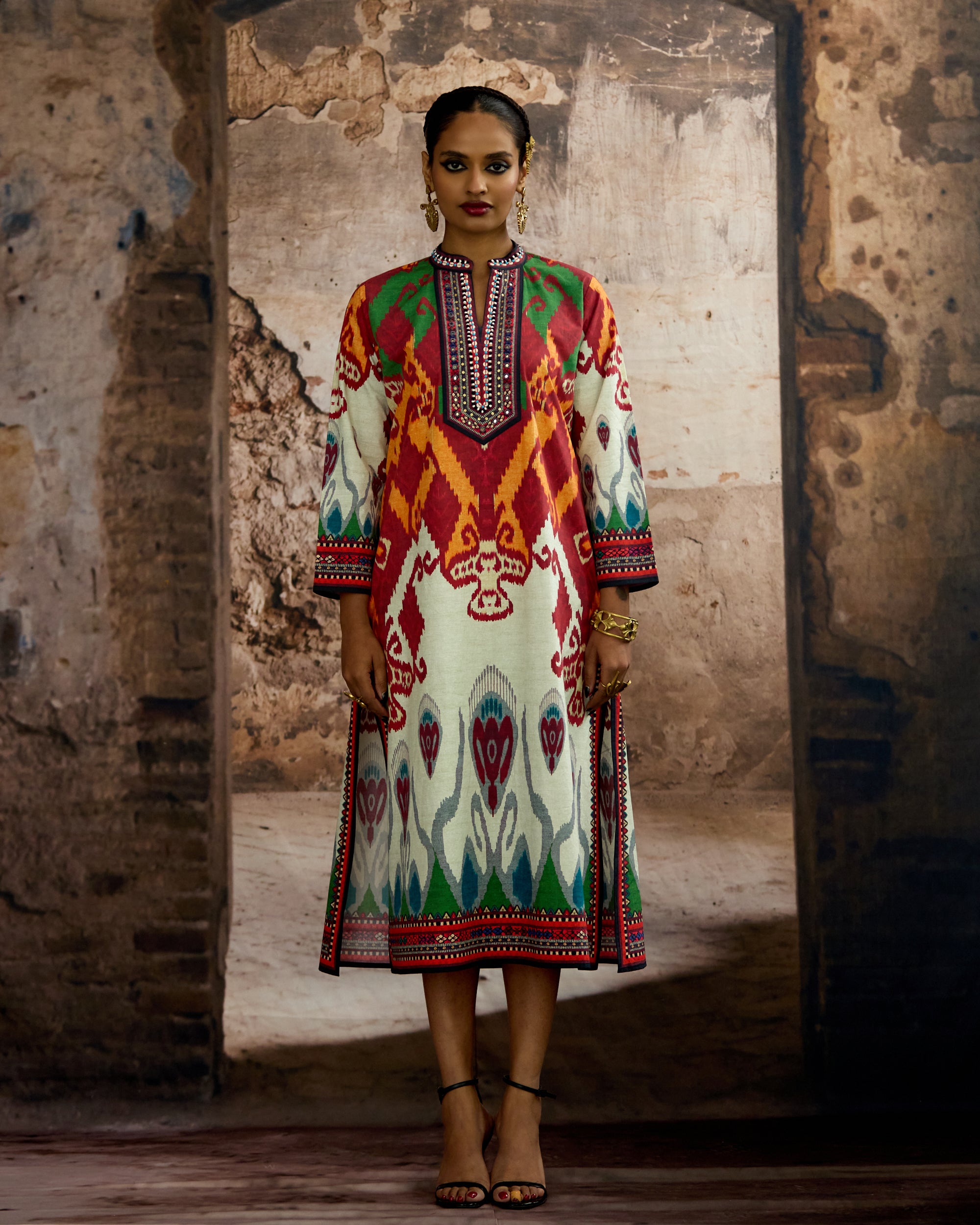 Kasbah : Ramneek - Eggshell/Red