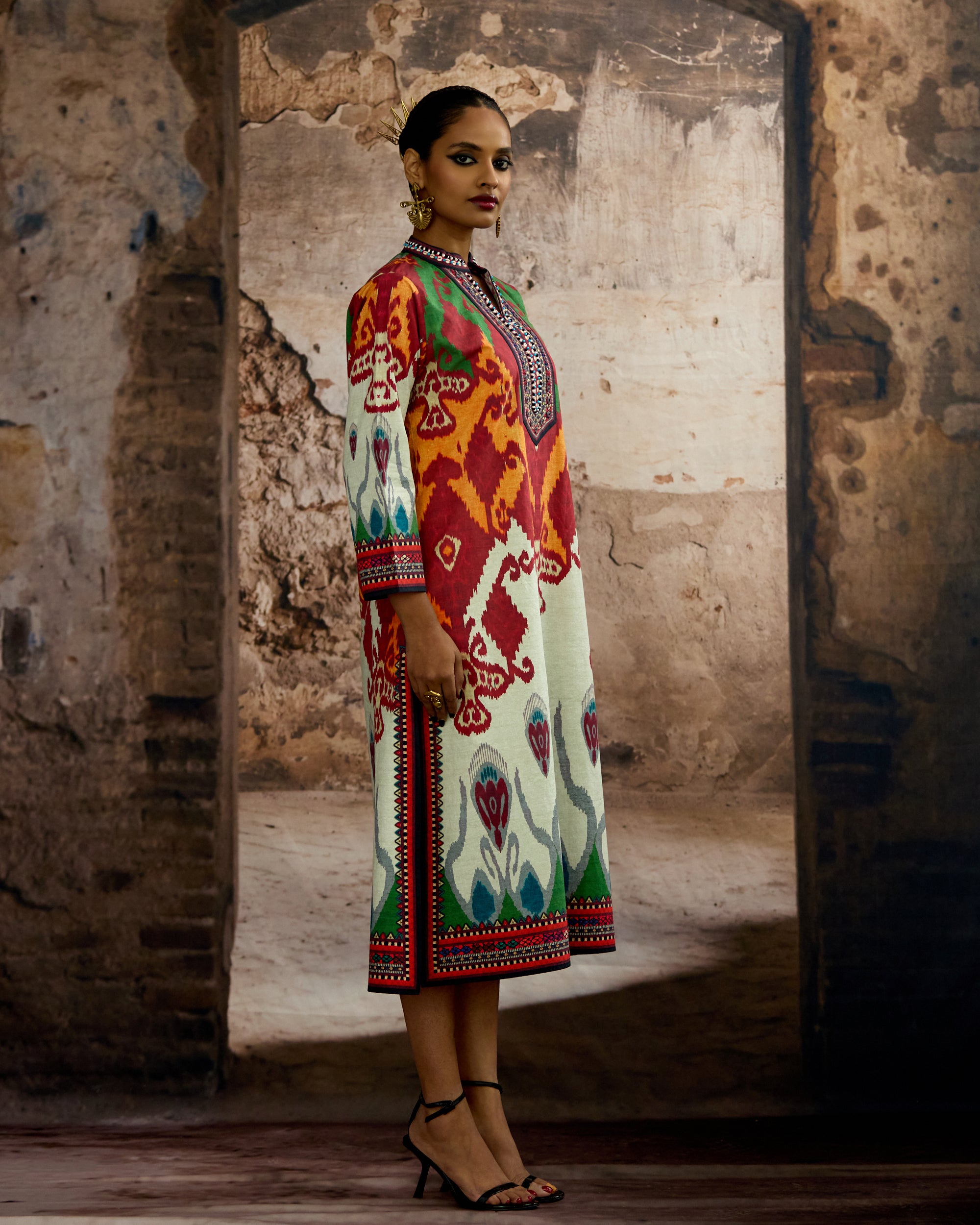 Kasbah : Ramneek - Eggshell/Red