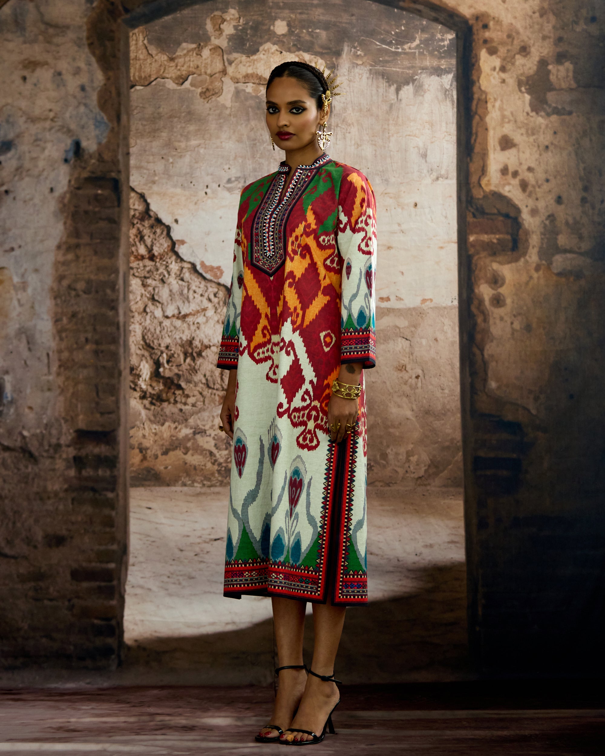 Kasbah : Ramneek - Eggshell/Red