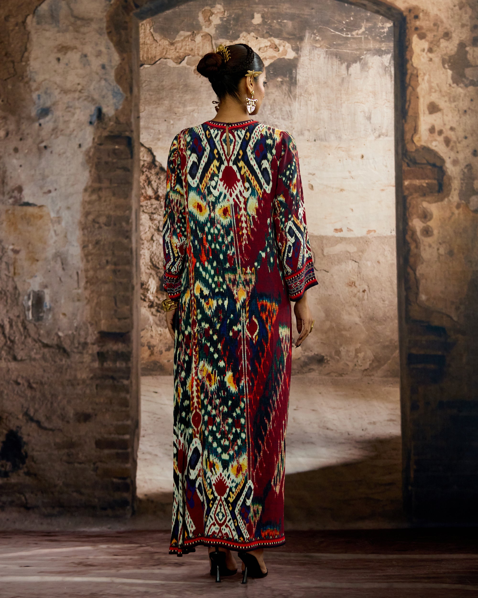 Kasbah : Vishakha - Maroon/Multi
