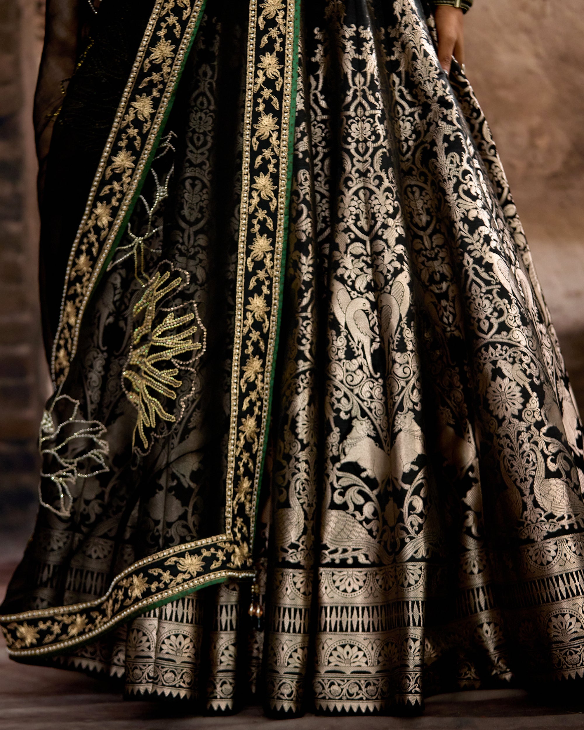Bethari : Leela - Raven Black