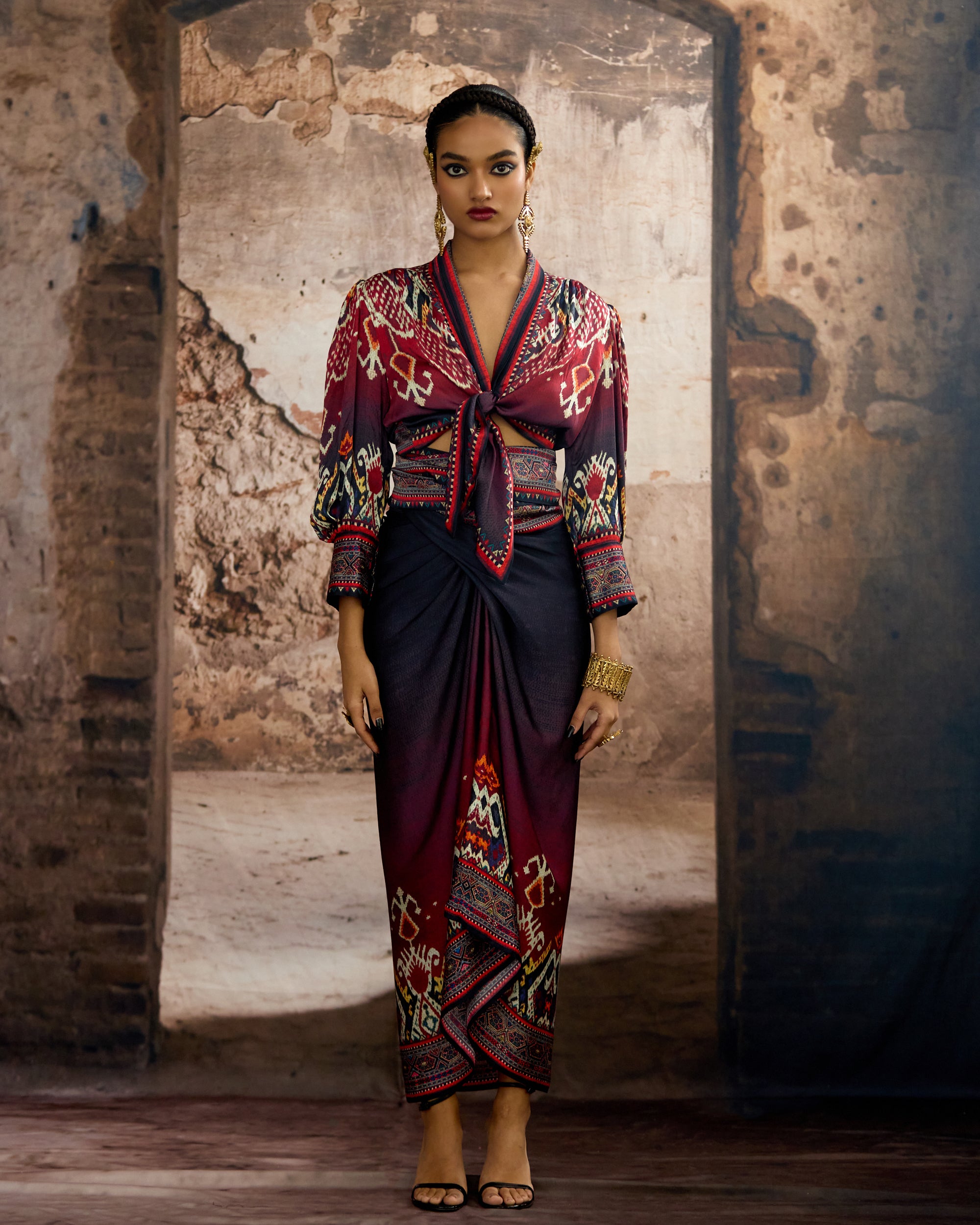 Kasbah : Rubali/Indonesia - Black/Maroon