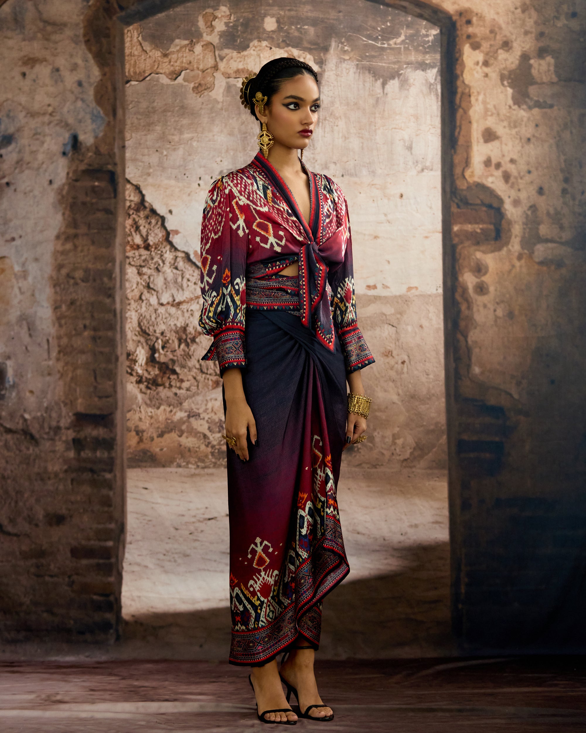 Kasbah : Rubali/Indonesia - Black/Maroon
