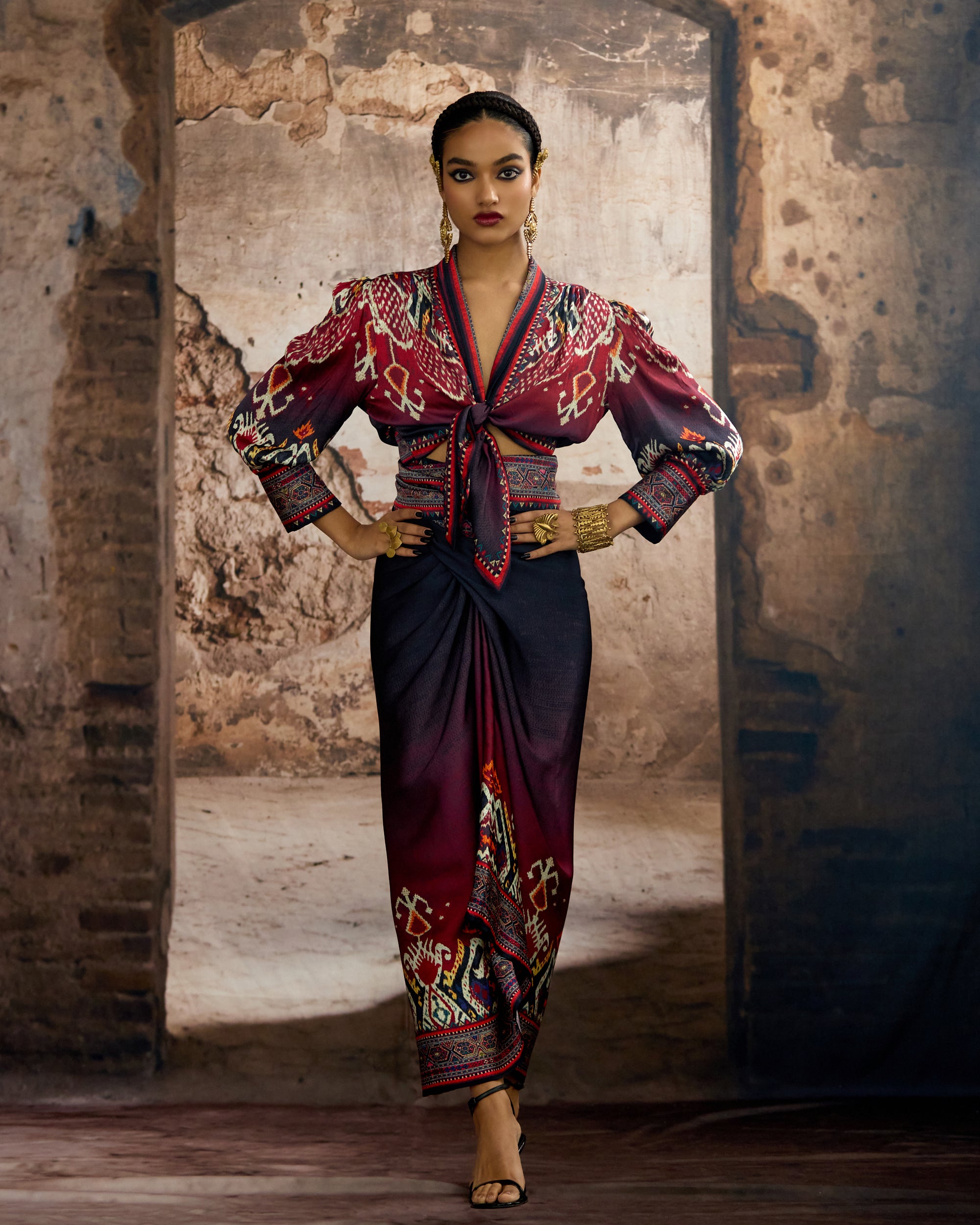 Kasbah : Rubali/Indonesia - Black/Maroon