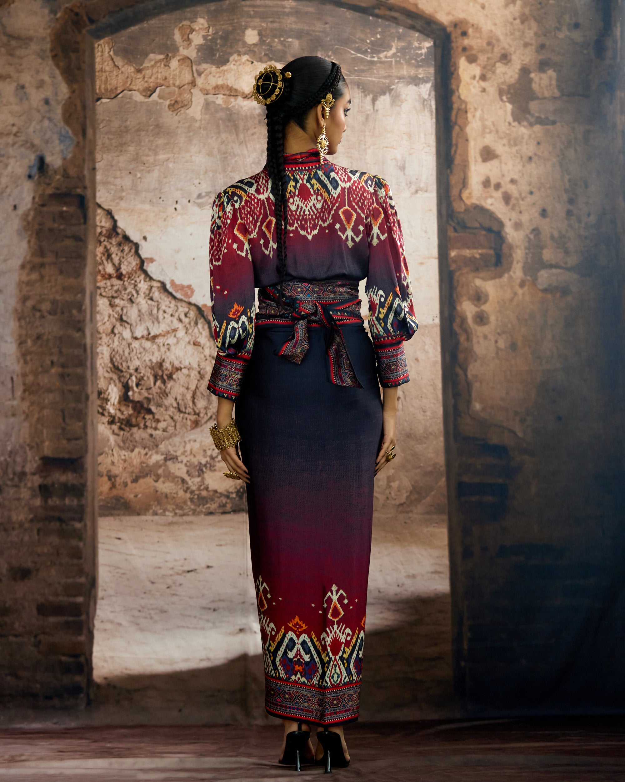 Kasbah : Rubali/Indonesia - Black/Maroon