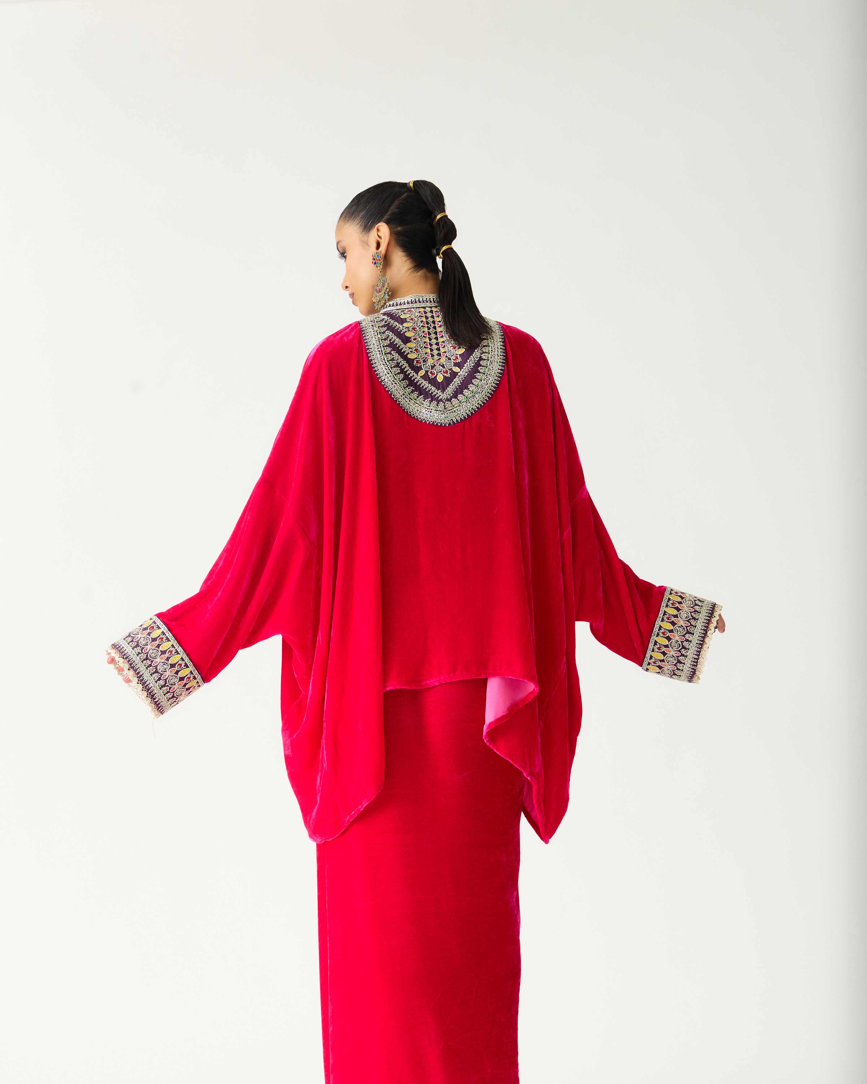 Zubaida : Insha - Hot Pink