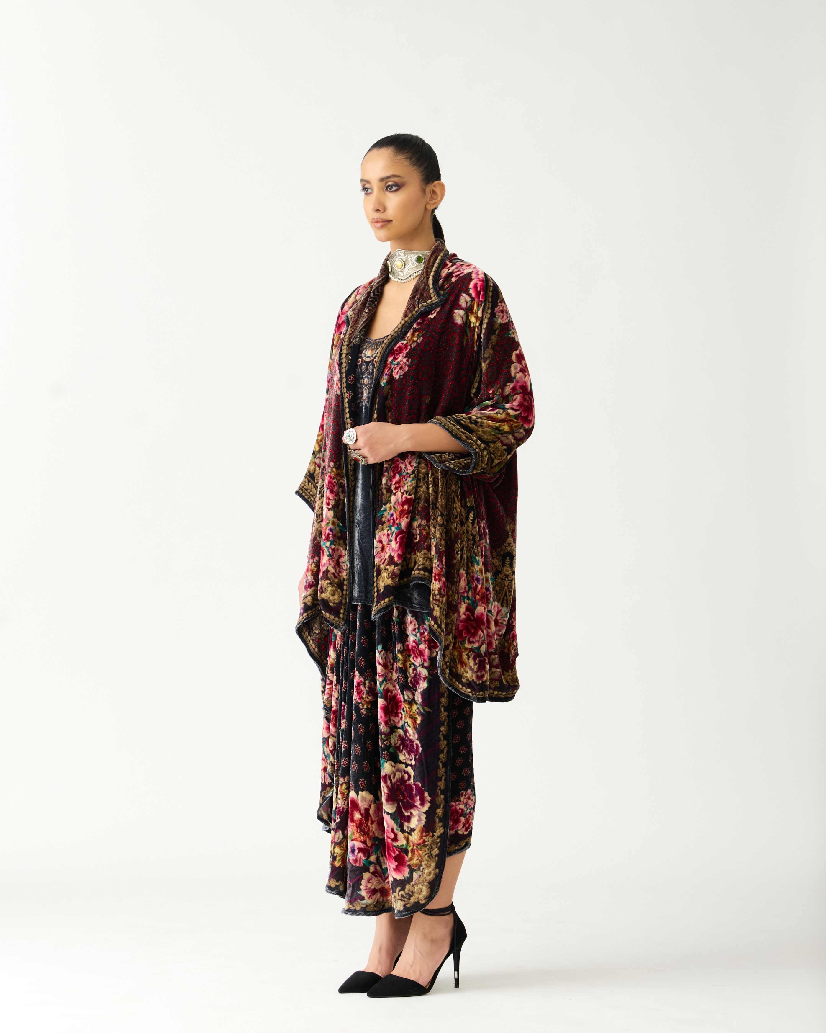 Zubaida : Adhira/Chandice - Black