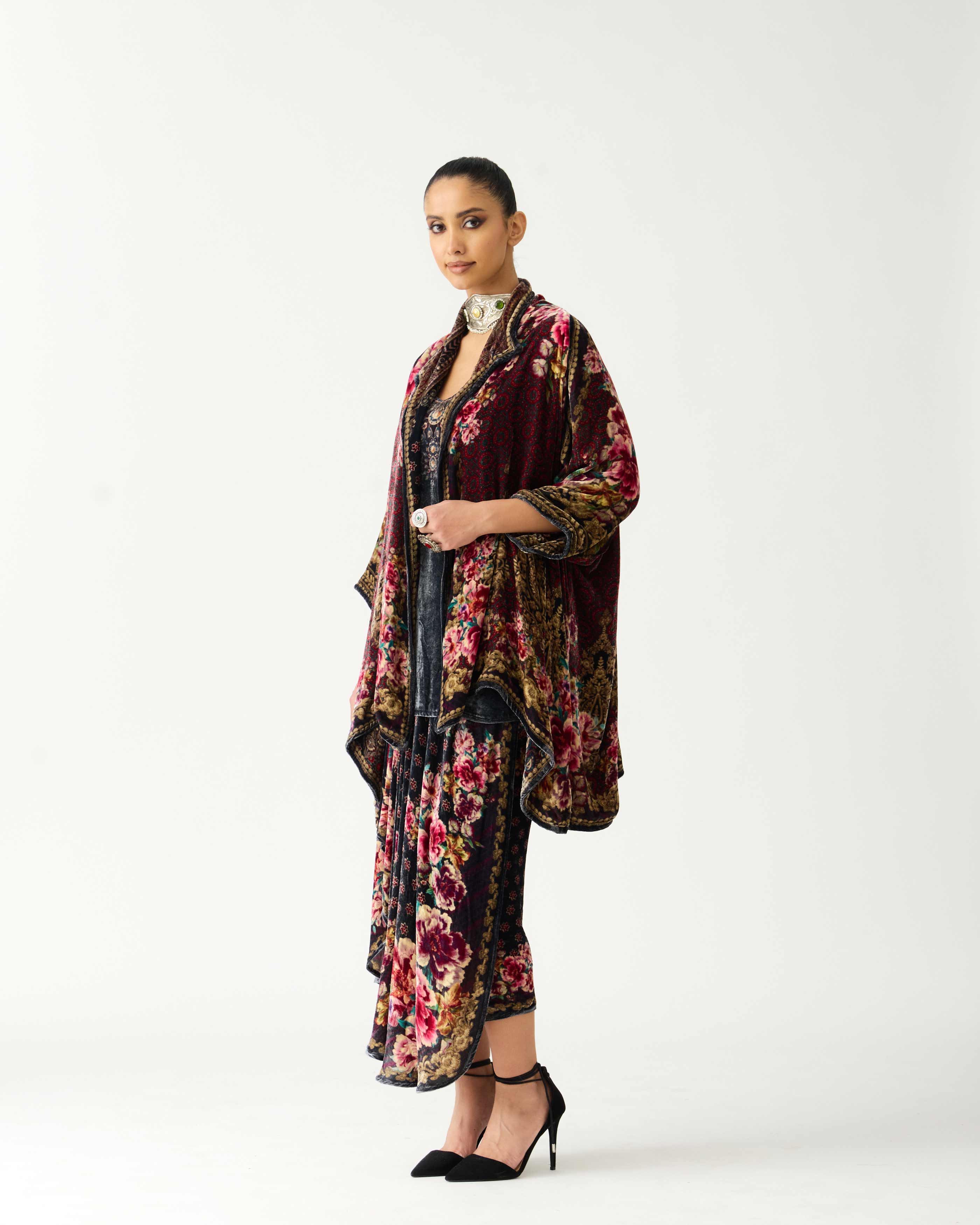 Zubaida : Adhira/Chandice - Black
