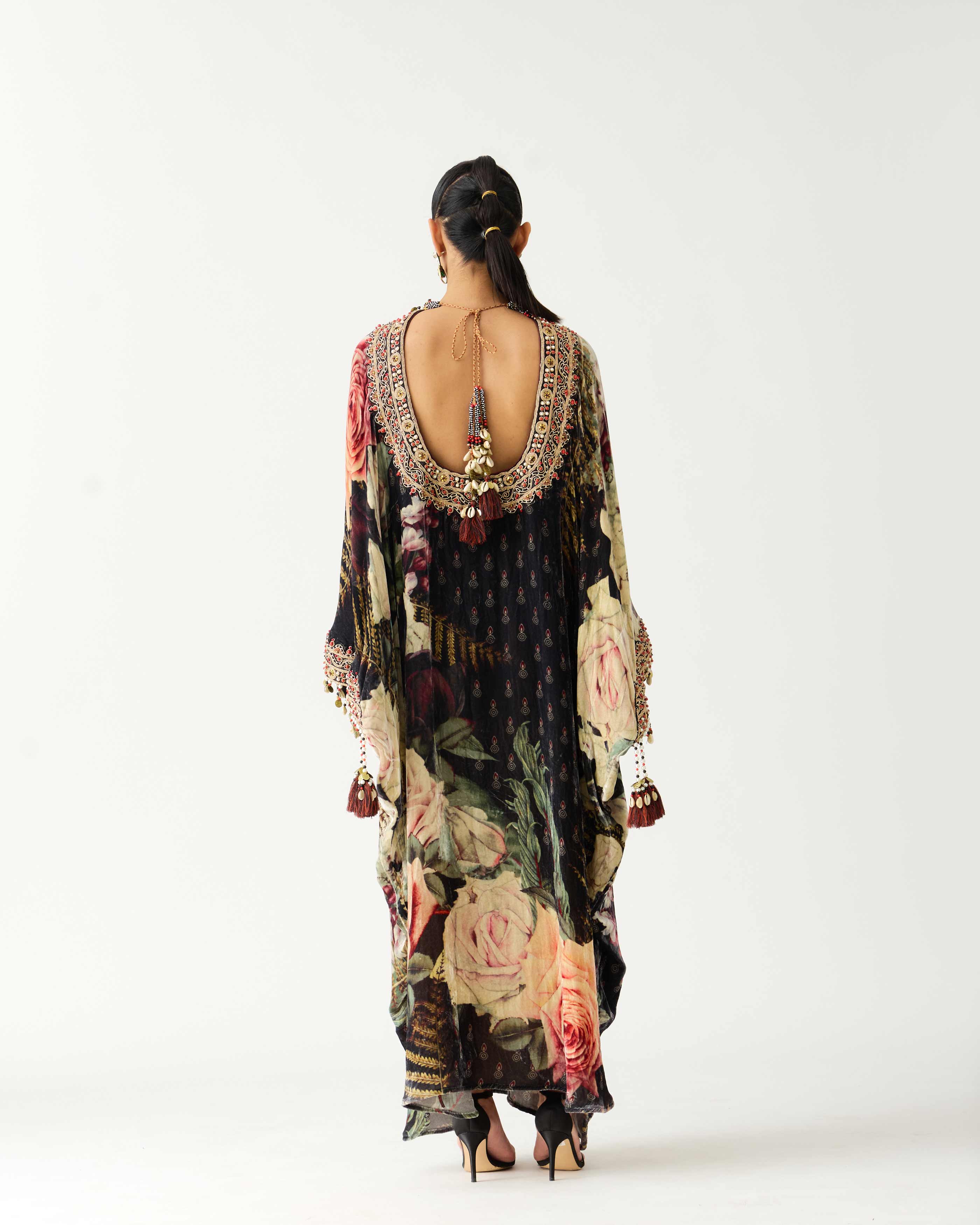 Zubaida : Bambi - Black
