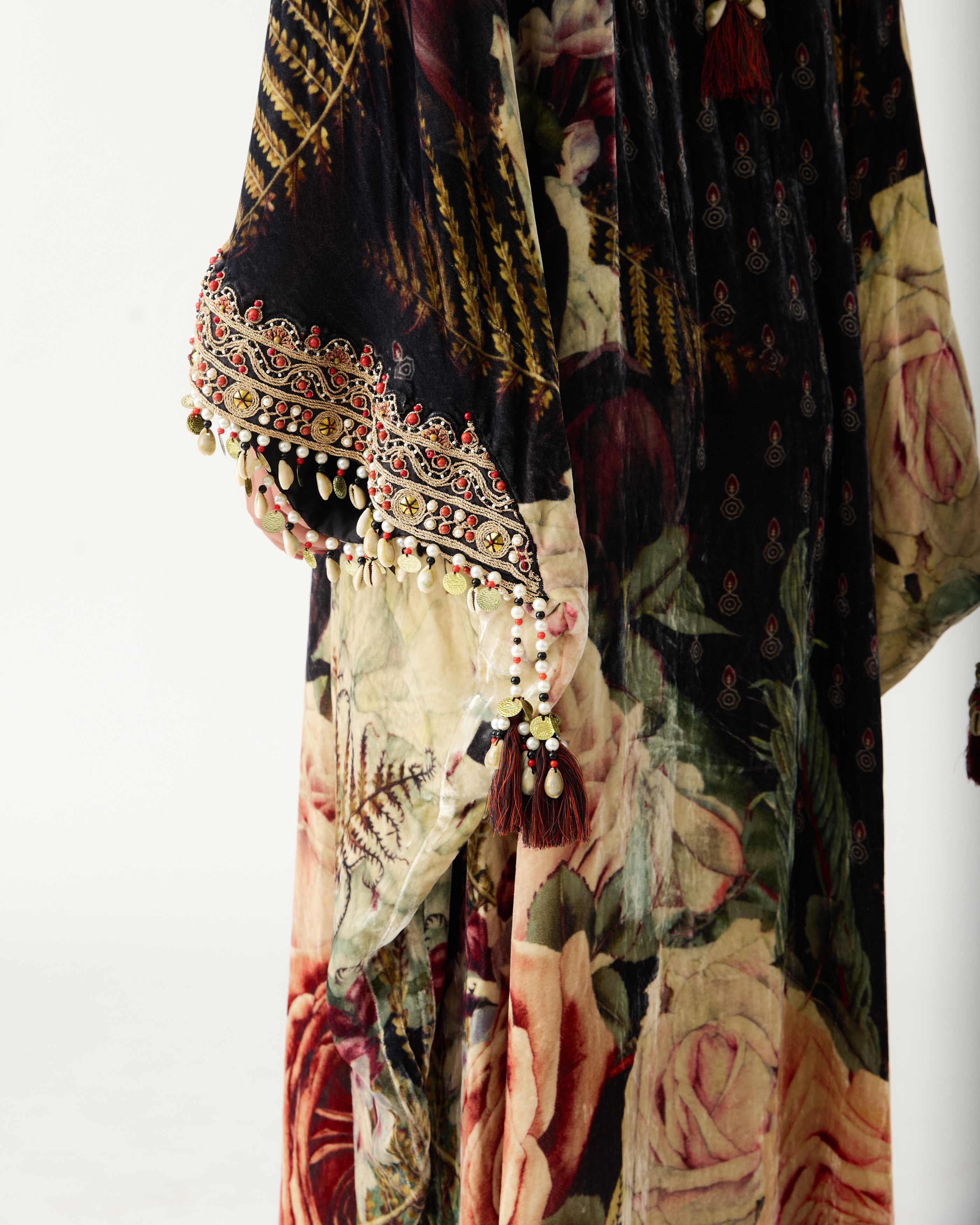 Zubaida : Bambi - Black