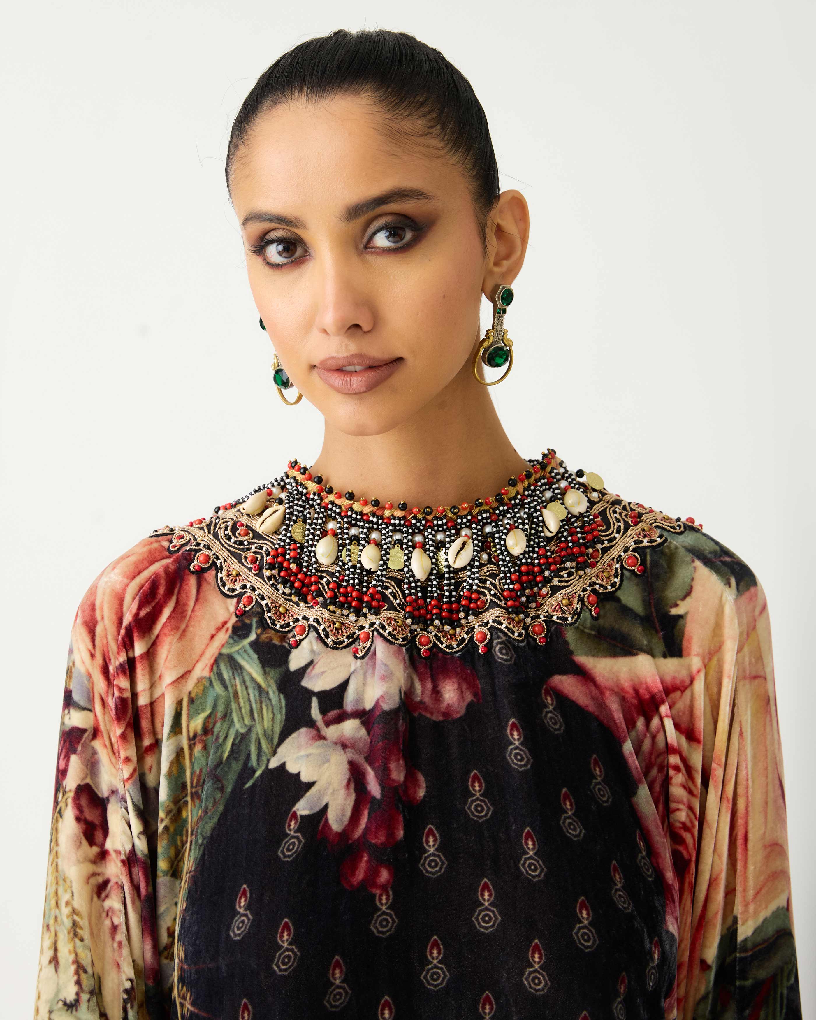 Zubaida : Bambi - Black