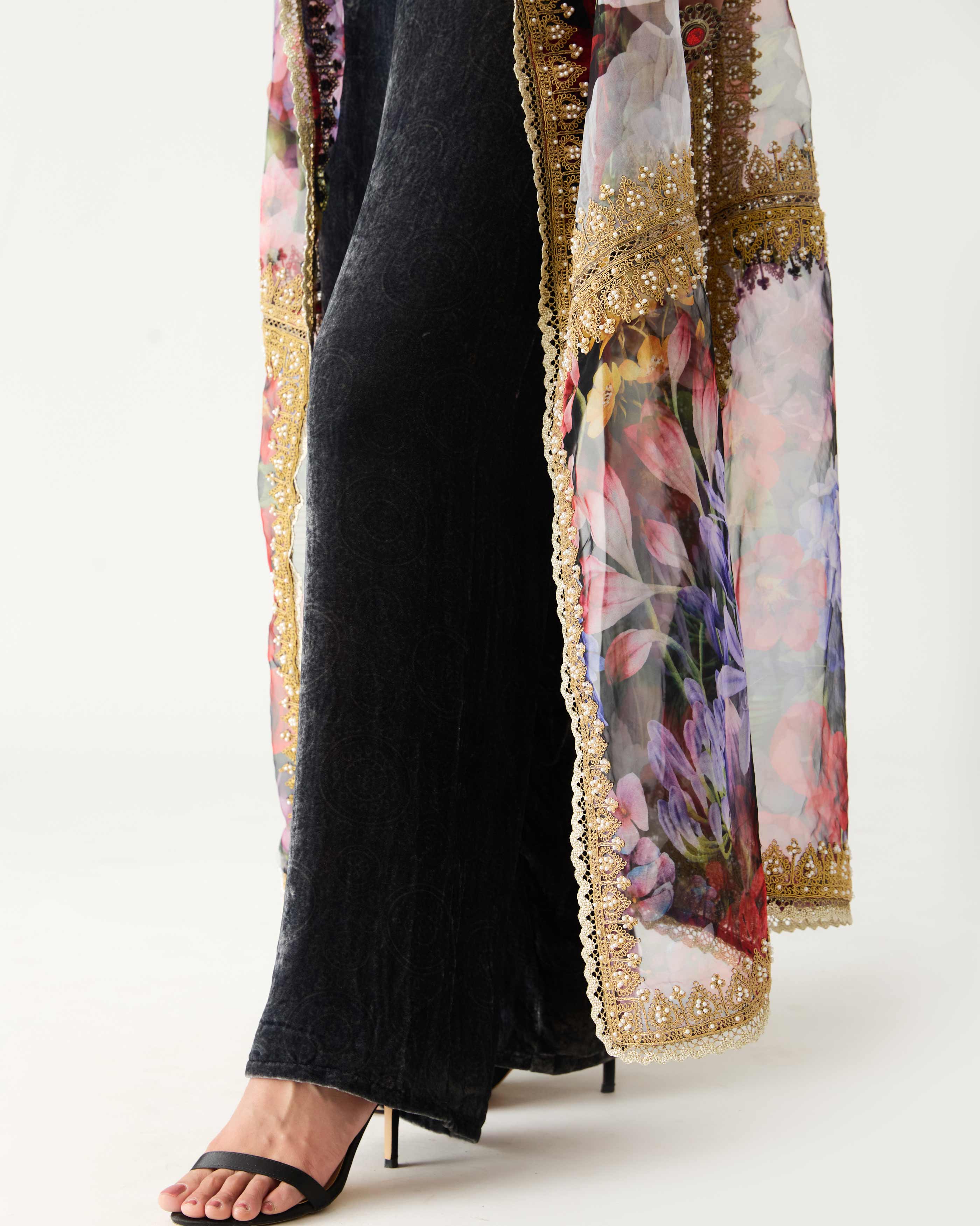 Zubaida : Ursula - Black